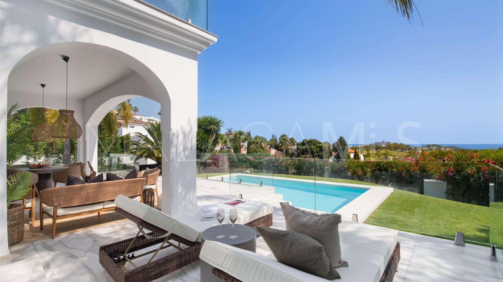 Villa for sale in Paraiso Alto