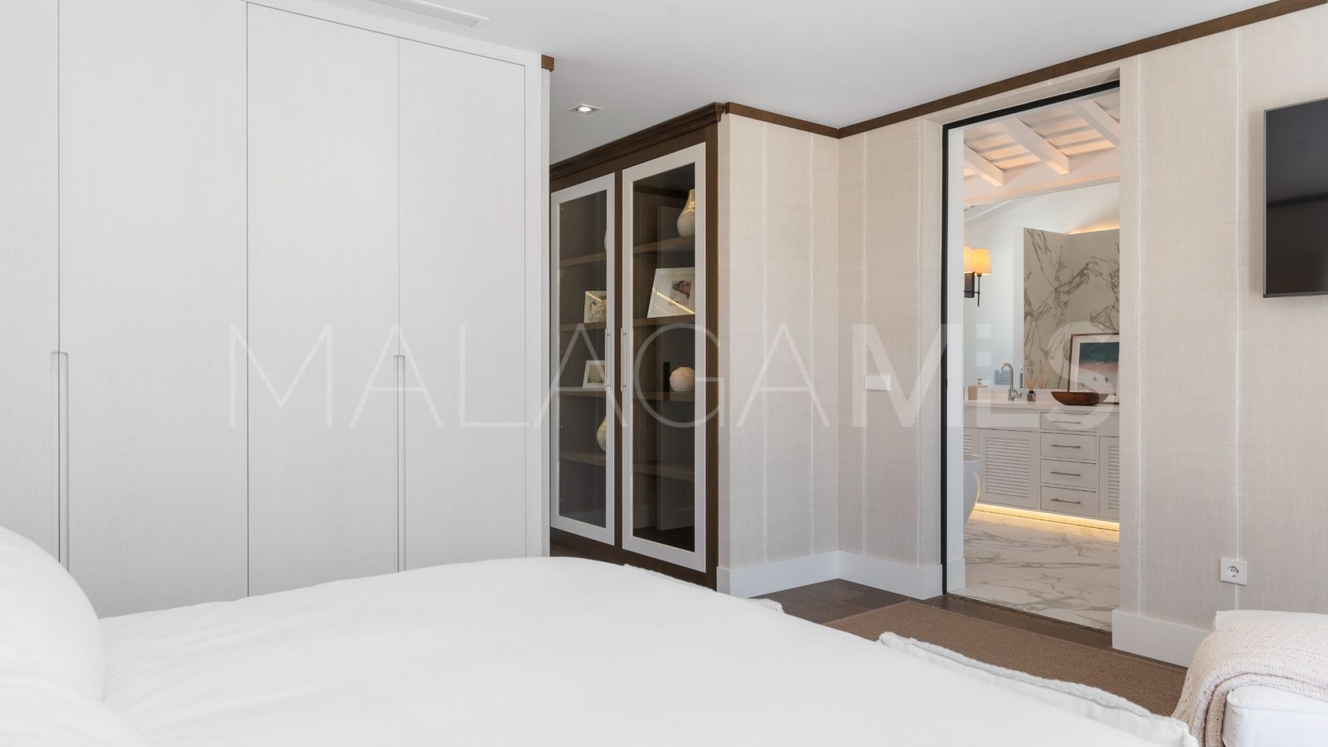 Villa with 7 bedrooms for sale in Los Naranjos Golf