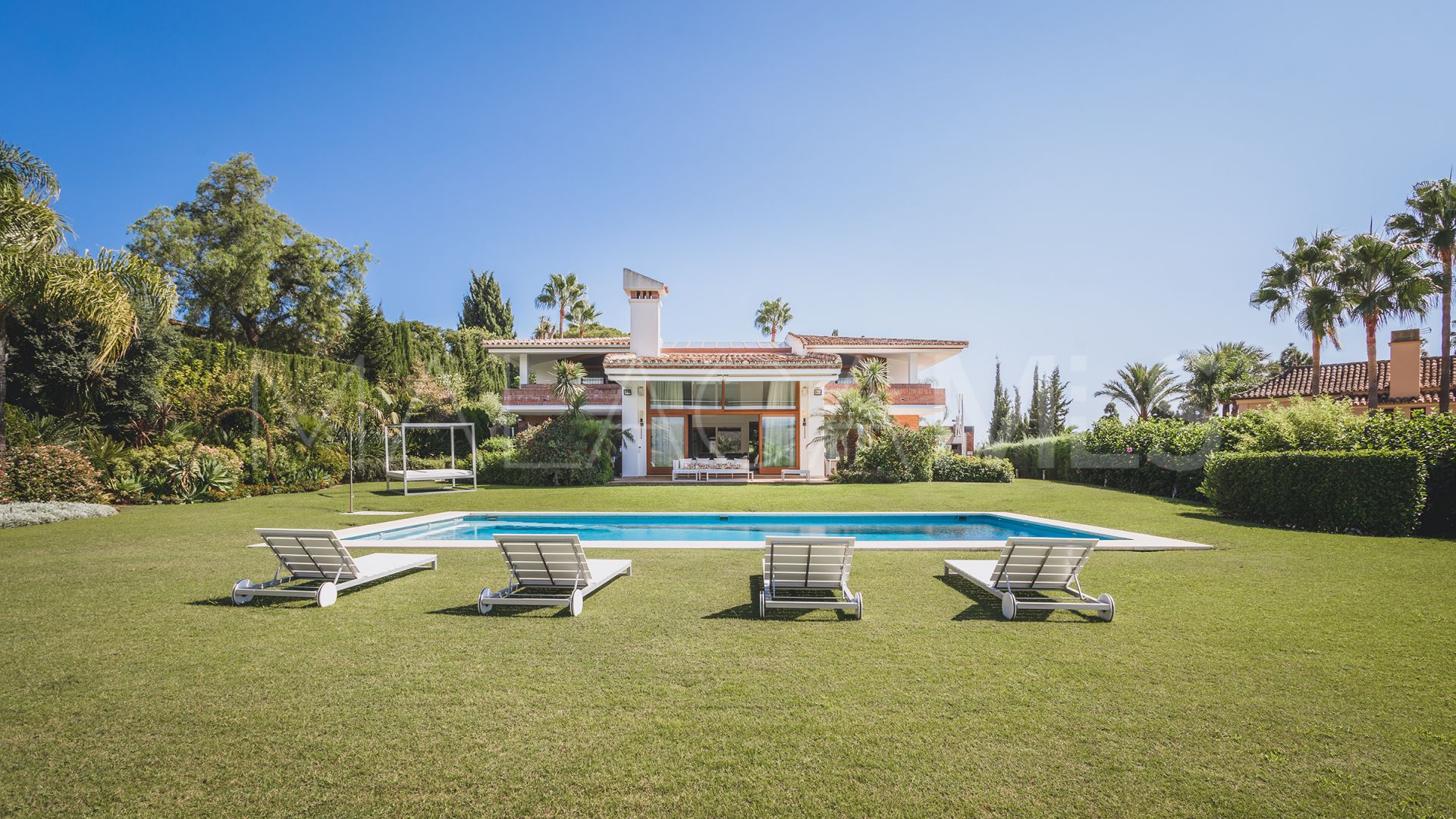 Villa for sale in Hacienda las Chapas de 7 bedrooms