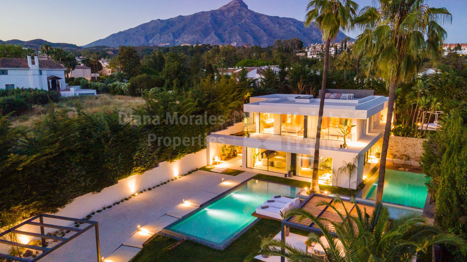 Las Brisas, Splendid villa in the Golf Valley