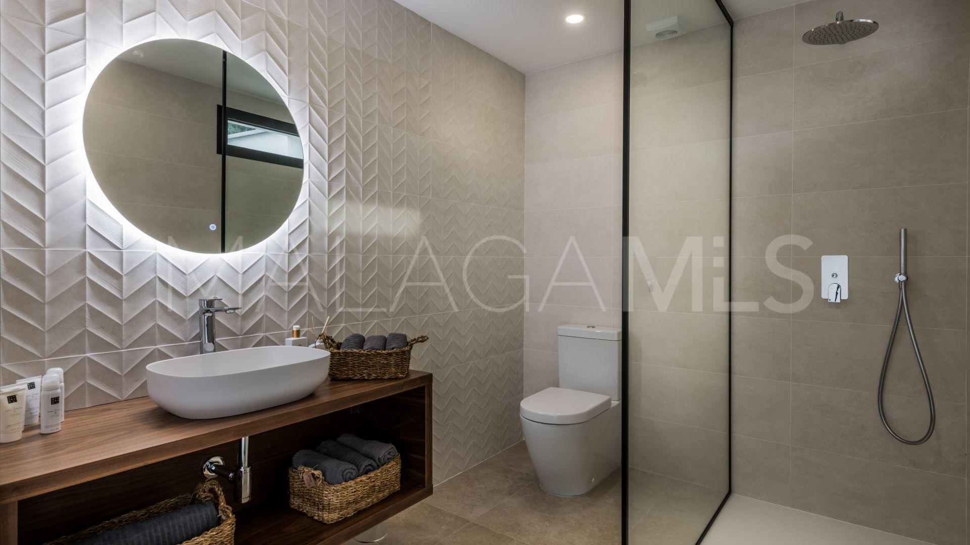 Villa for sale in Puerto del Capitan