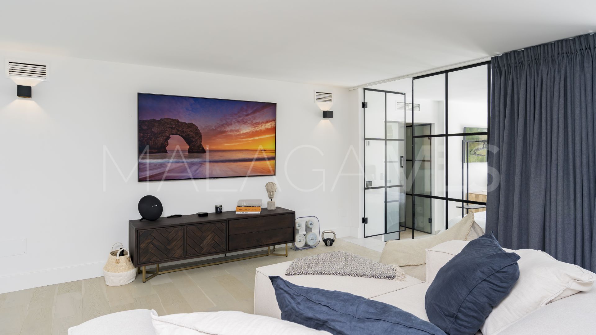 Villa for sale in Puerto del Capitan