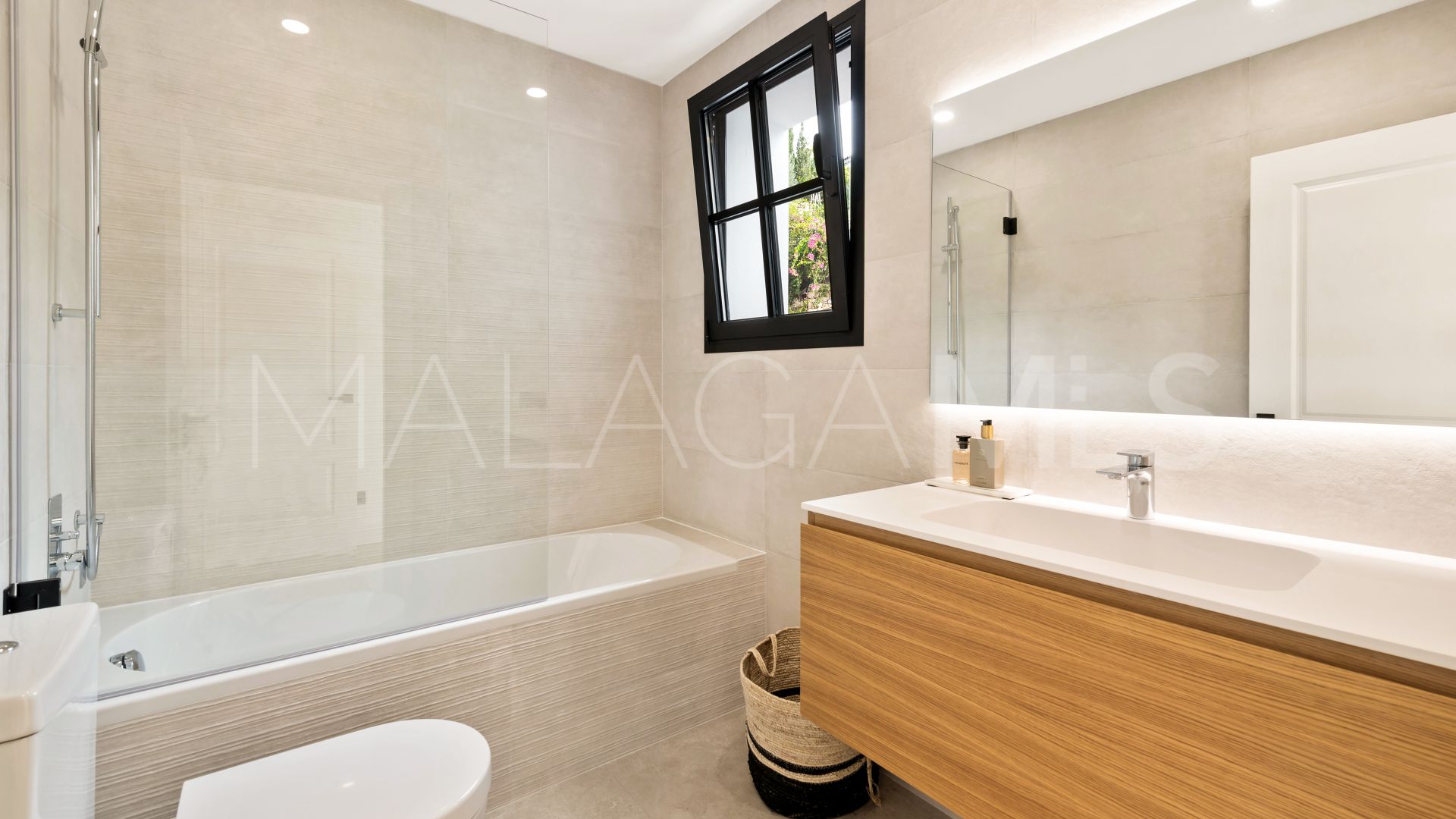 Villa for sale in Puerto del Capitan