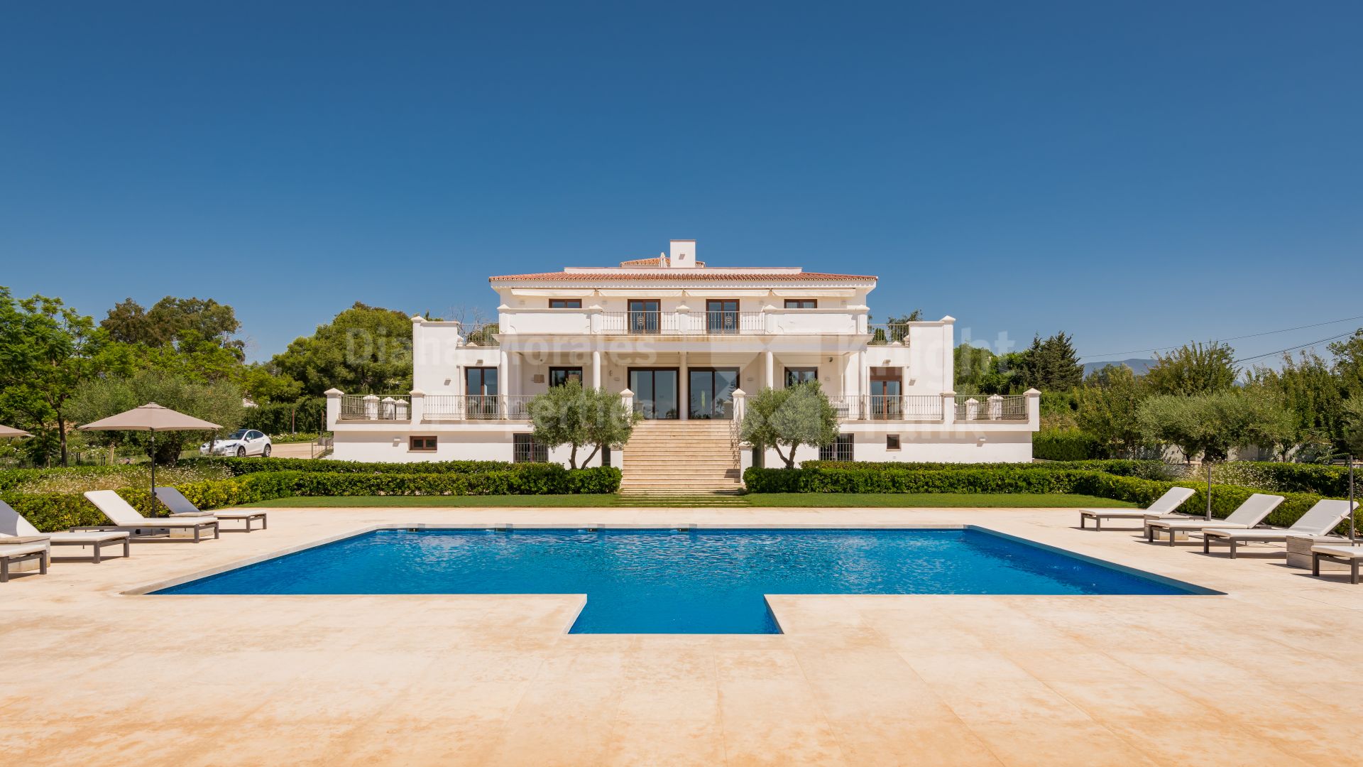 Espectacular finca próxima a servicios en Valle del Sol-Guadalmina