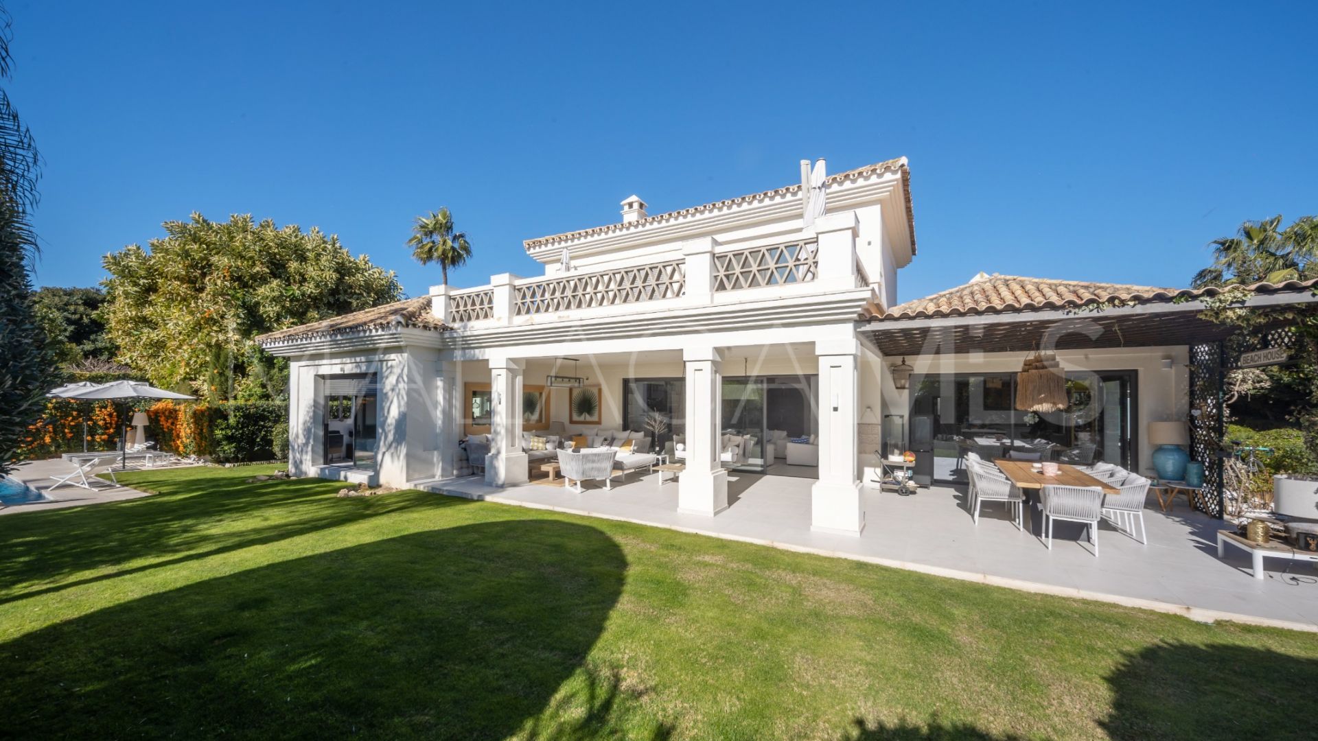 Villa for sale with 5 bedrooms in Casasola