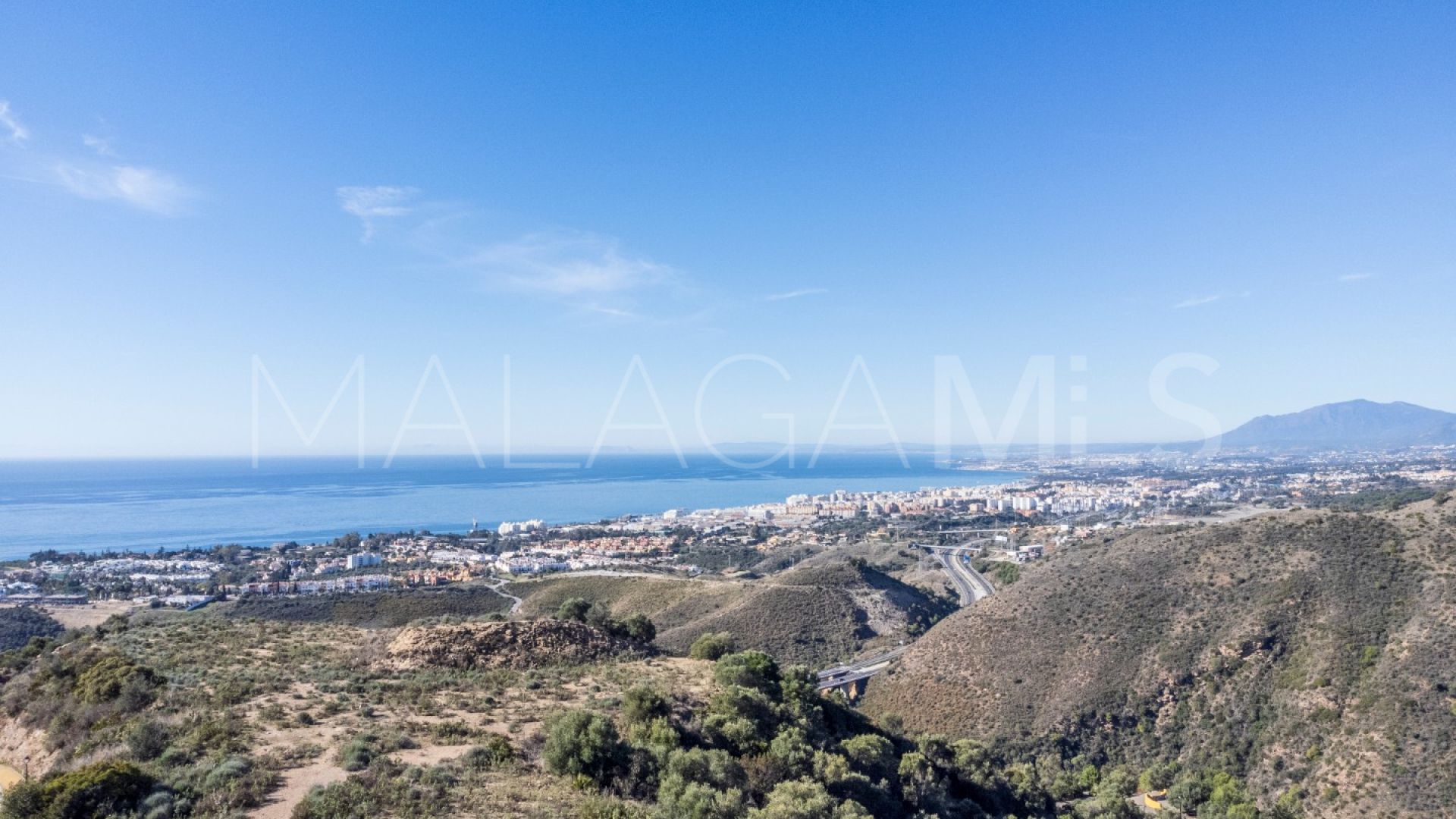 Villa for sale in Los Altos de los Monteros