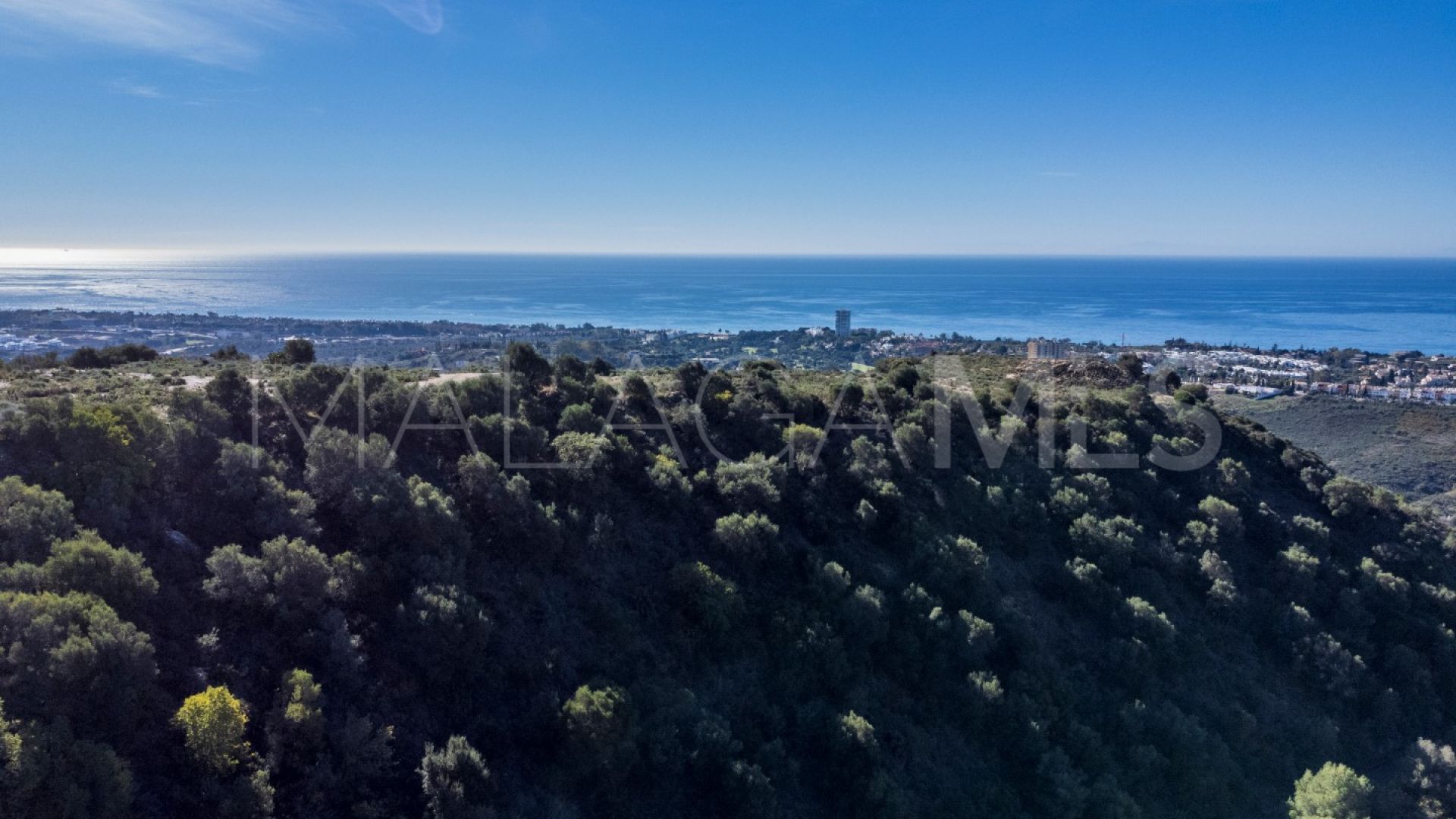 Villa for sale in Los Altos de los Monteros