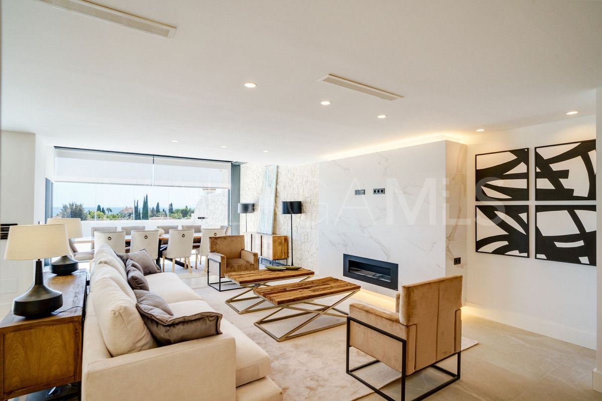 Duplex penthouse for sale in Las Lomas del Marbella Club