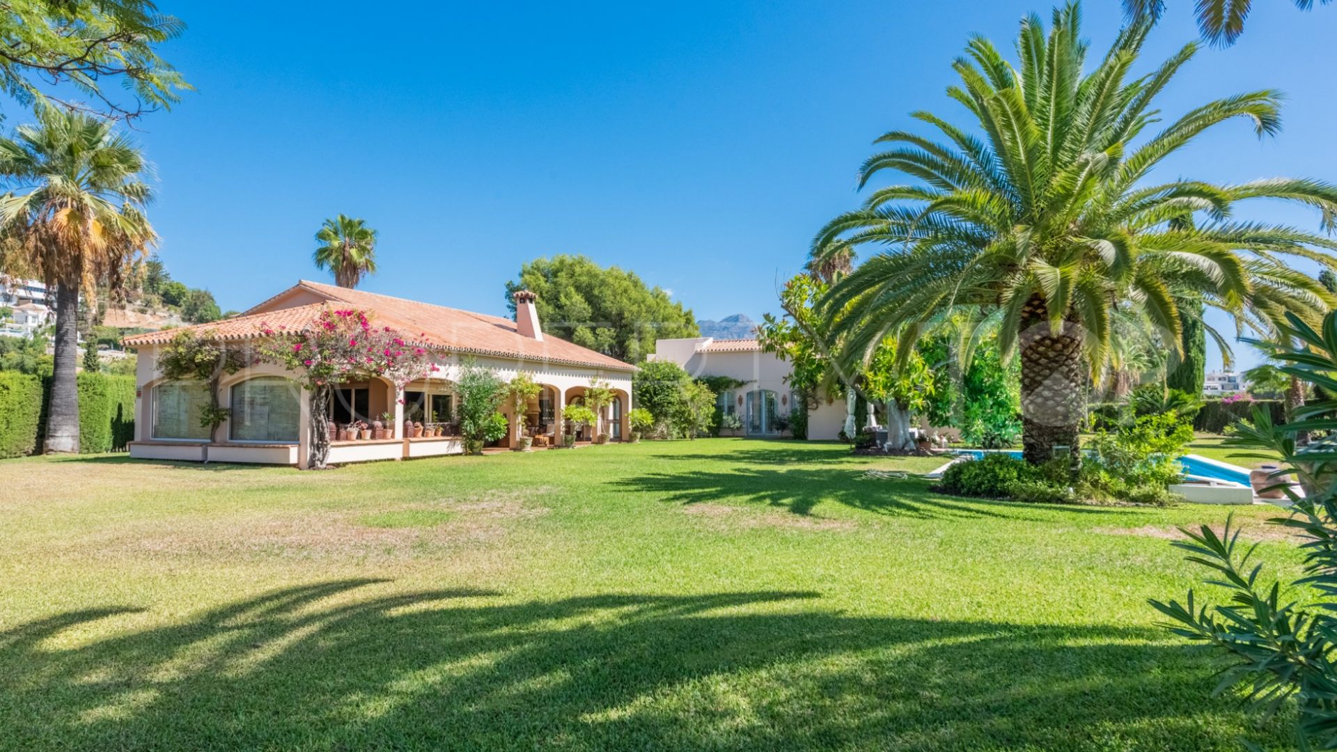 For sale villa with 4 bedrooms in Fuente del Espanto