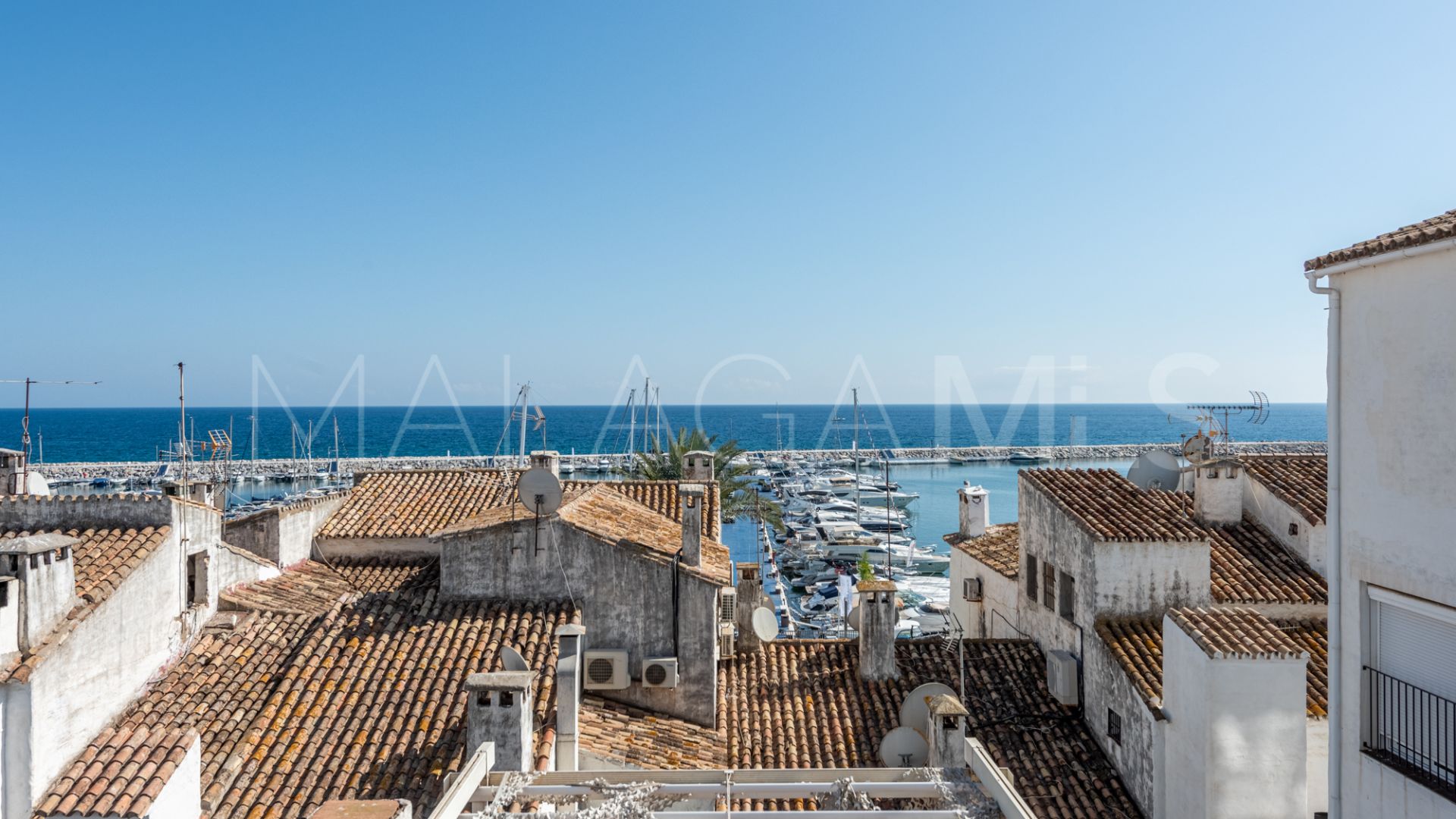 Wohnung for sale in Marbella - Puerto Banus
