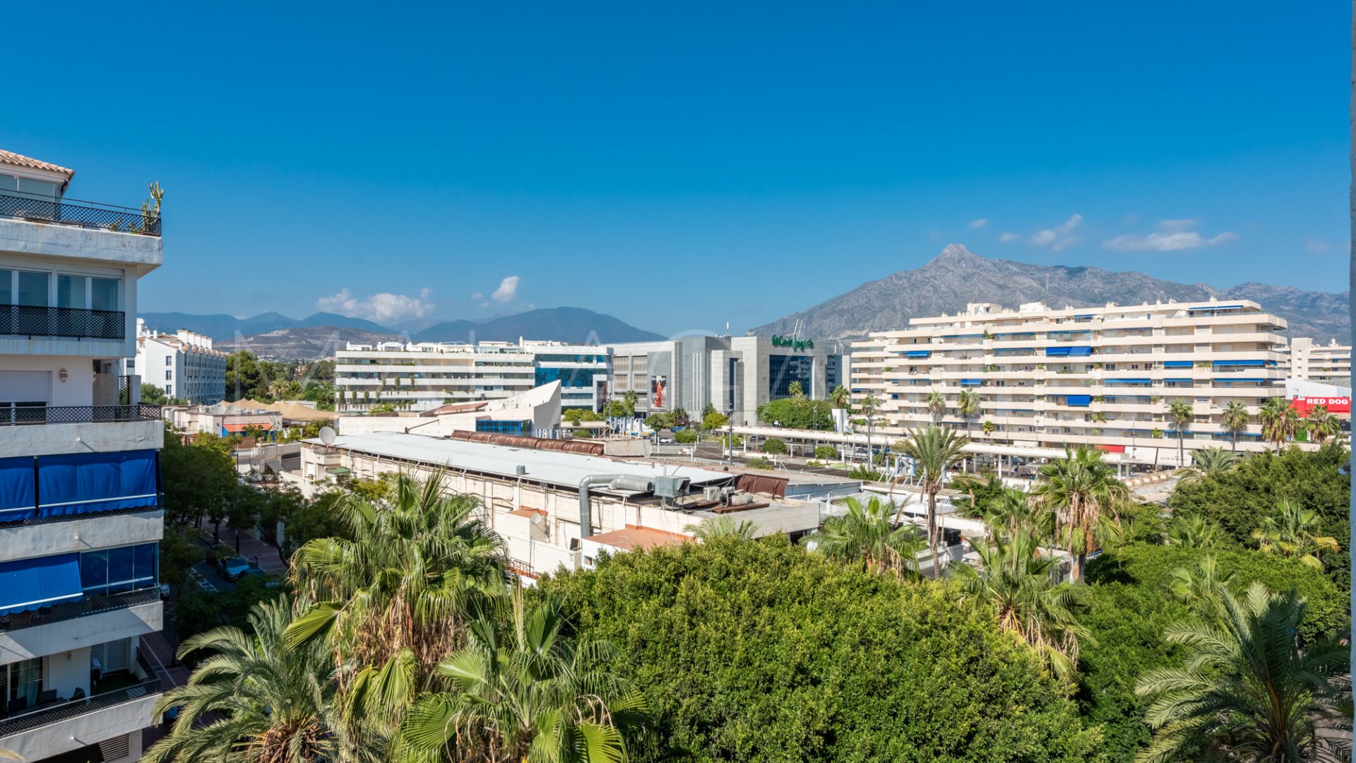 Lägenhet for sale in Marbella - Puerto Banus