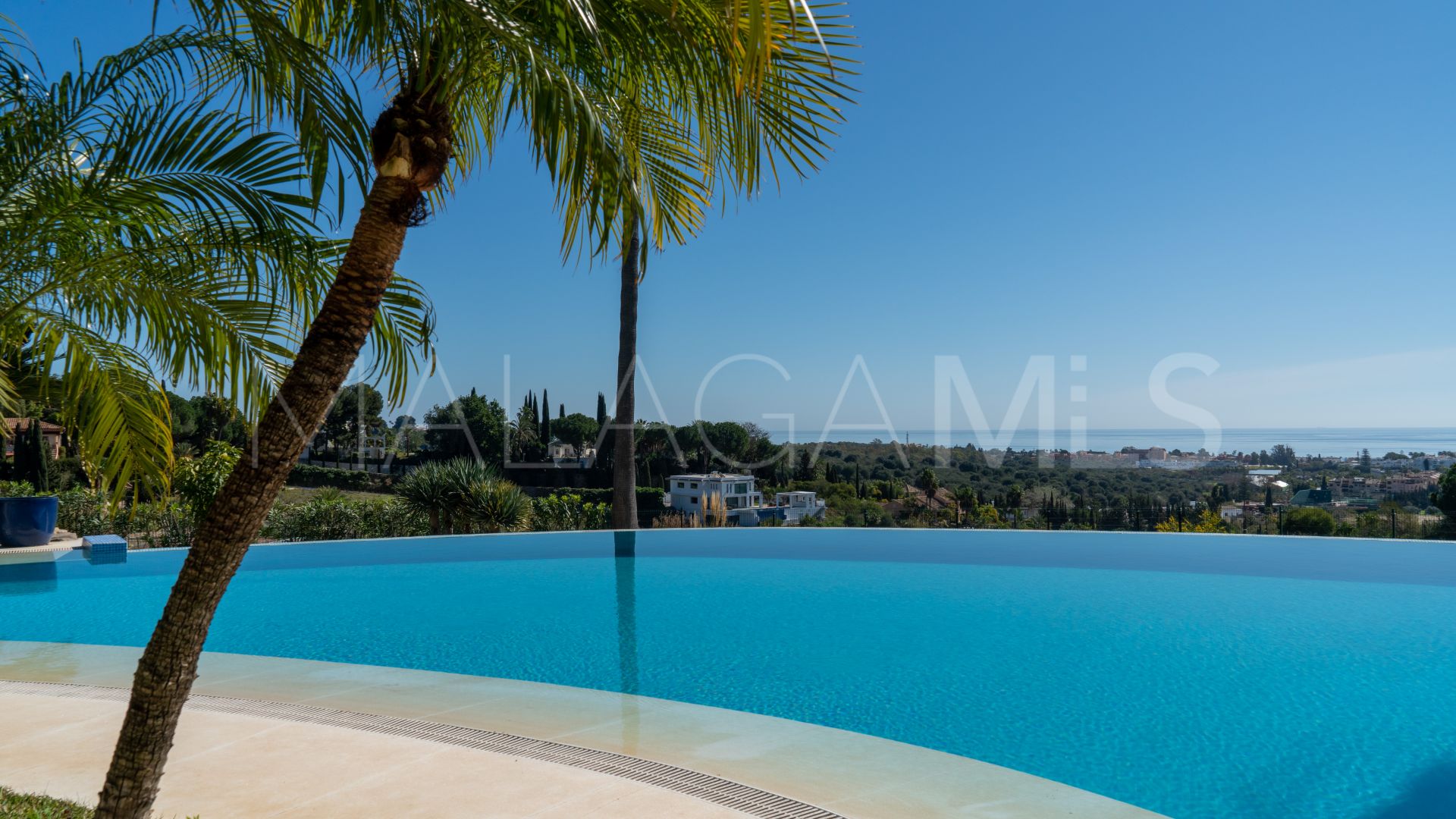 Villa for sale in Los Flamingos with 8 bedrooms