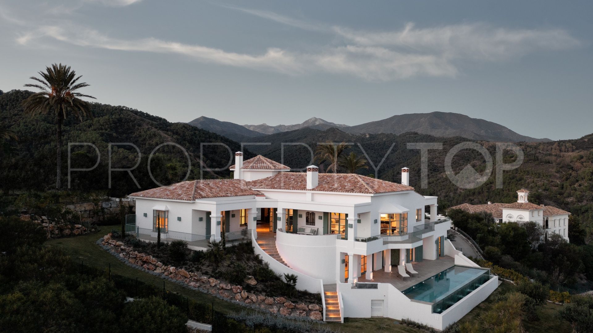 4 bedrooms villa in El Madroñal for sale