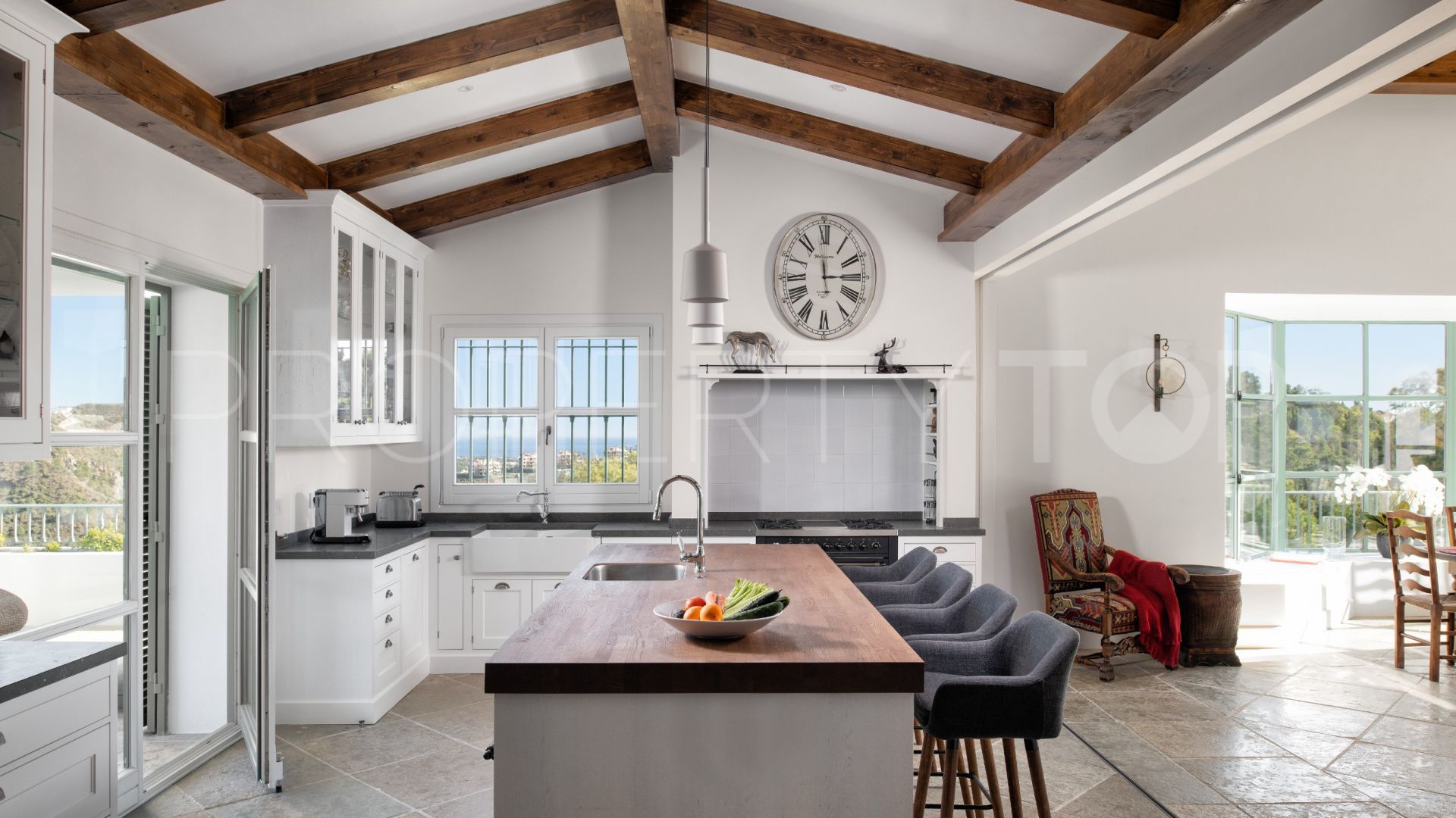 4 bedrooms villa in El Madroñal for sale