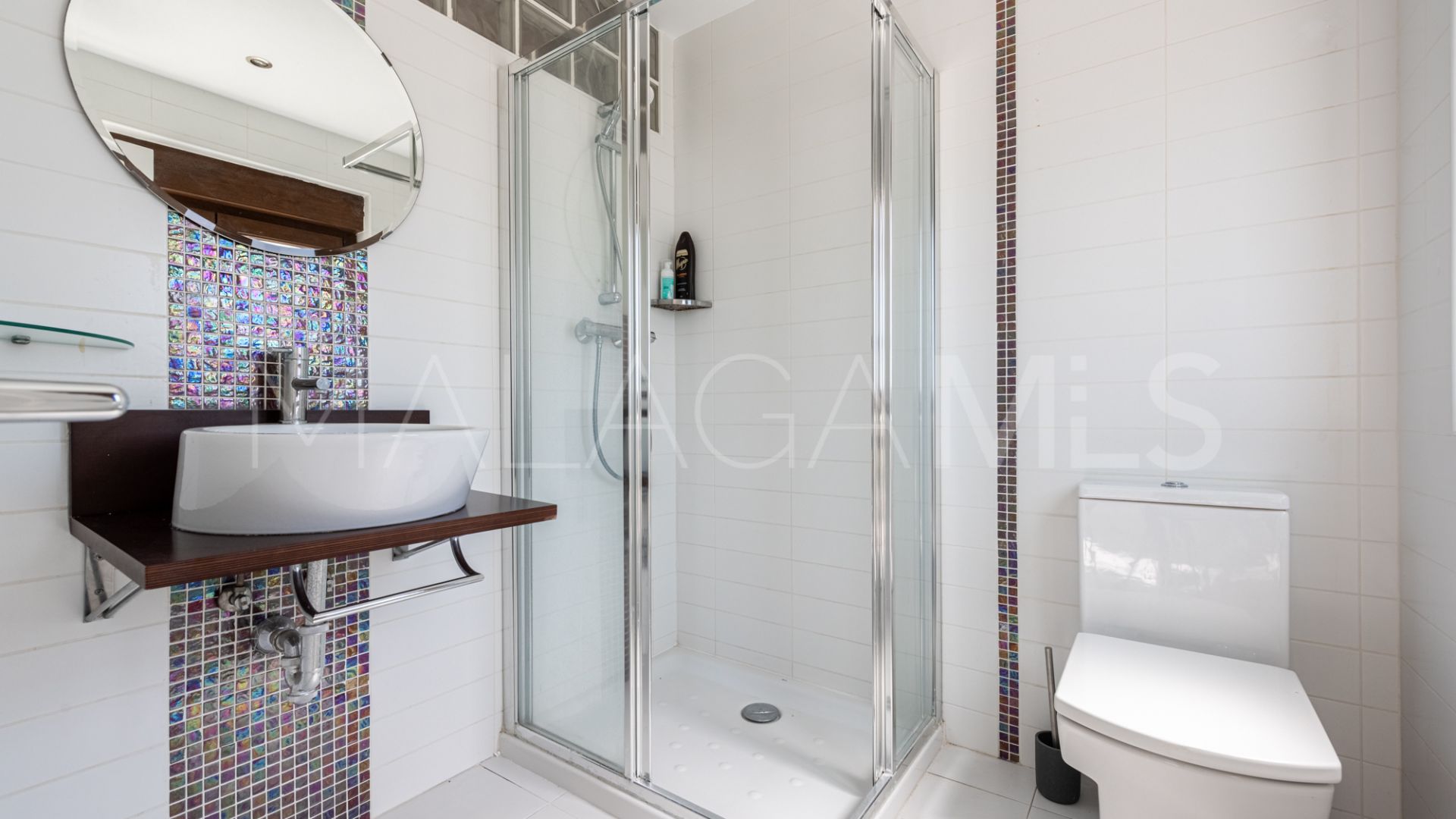 Villa for sale in Nueva Andalucia