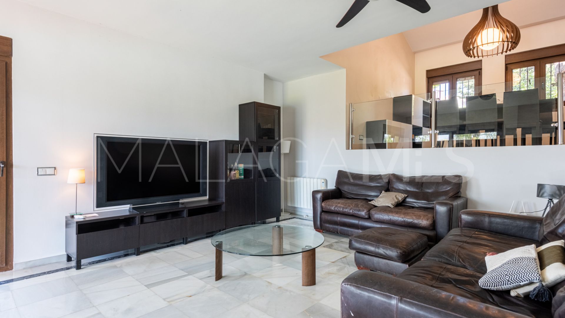 Villa for sale in Nueva Andalucia