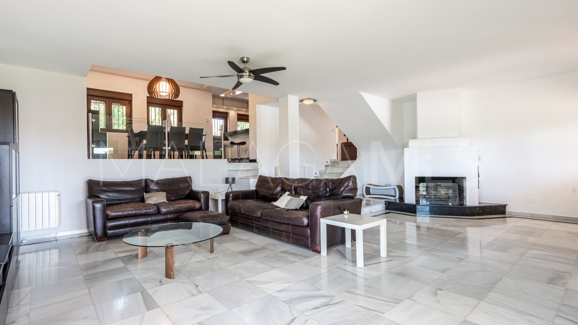 Villa for sale in Nueva Andalucia