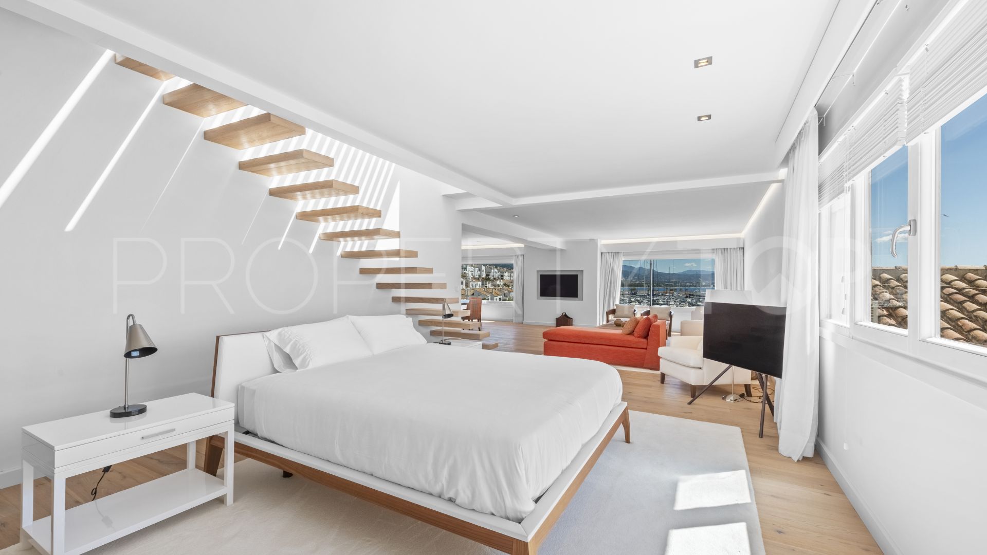 For sale 1 bedroom duplex penthouse in Marbella - Puerto Banus