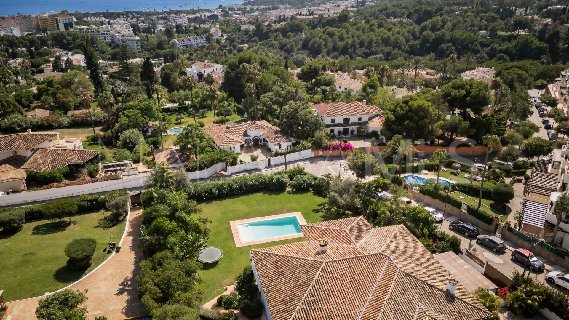 Villa for sale de 5 bedrooms in Pavona Real