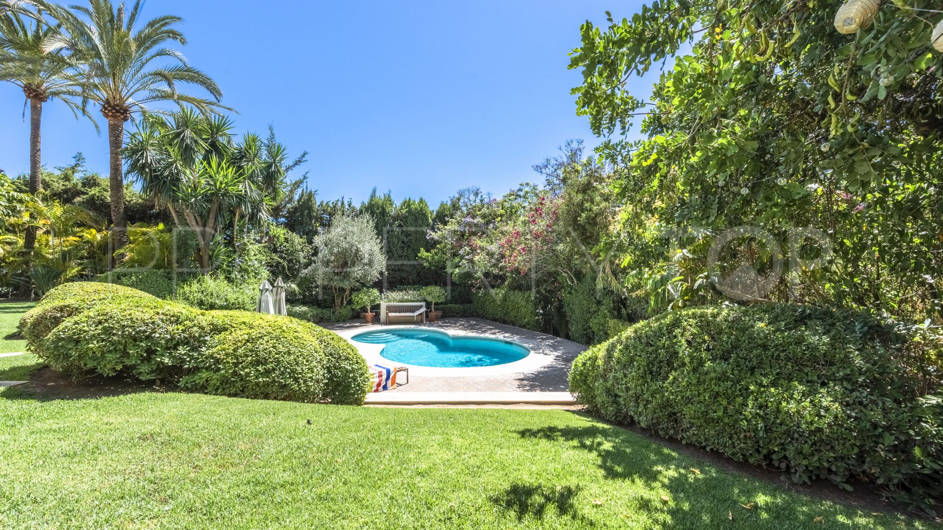 Marbella Hill Club 5 bedrooms villa for sale