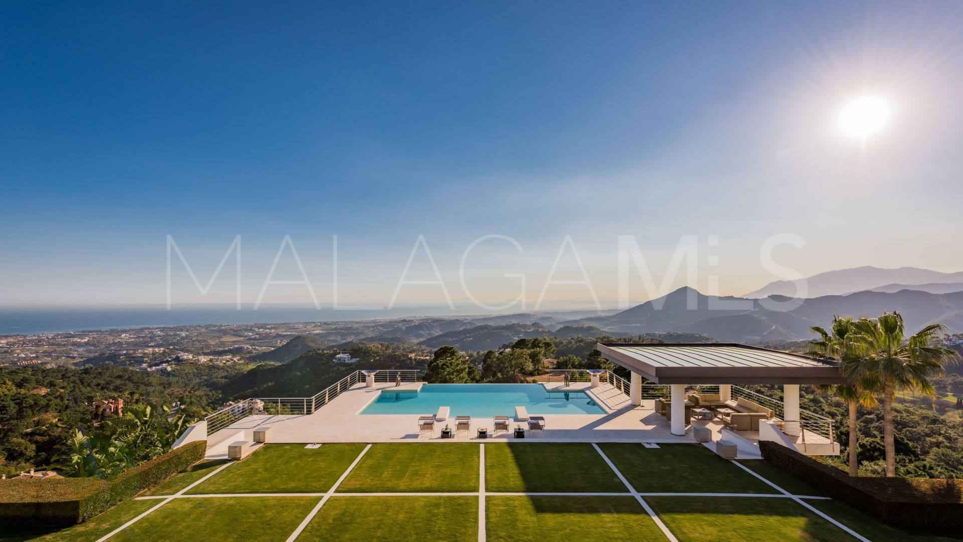 Buy villa in La Zagaleta