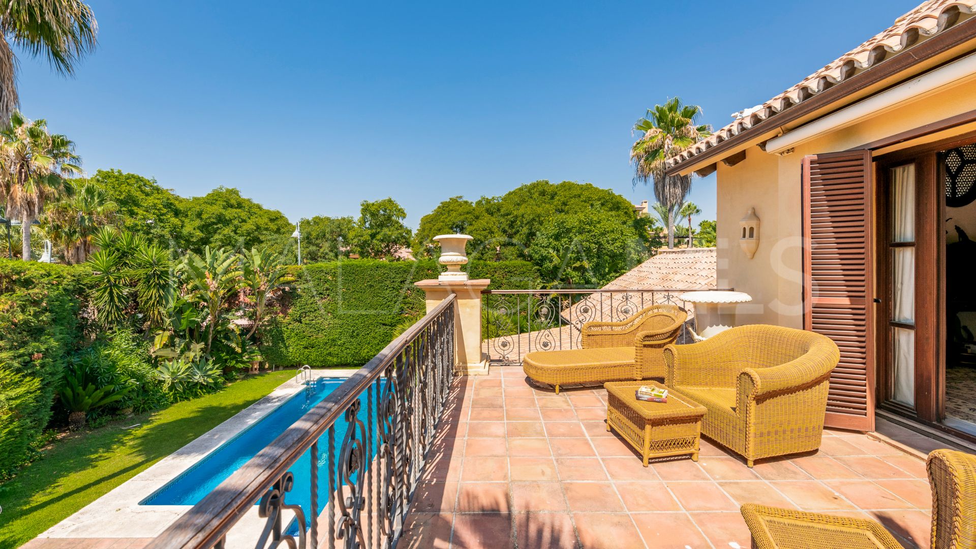 Villa for sale in Las Mimosas