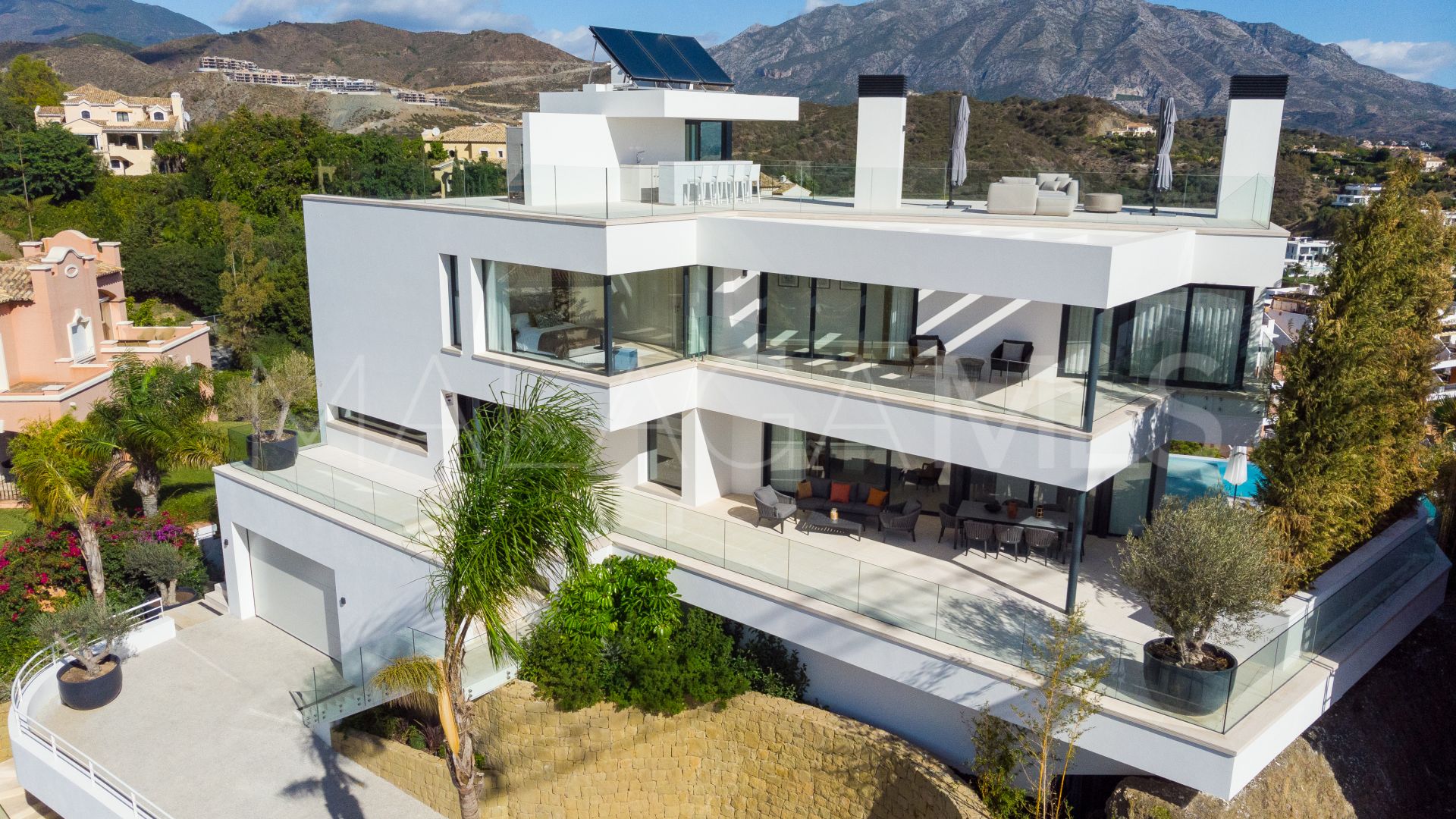 Villa a la venta in La Quinta with 5 bedrooms