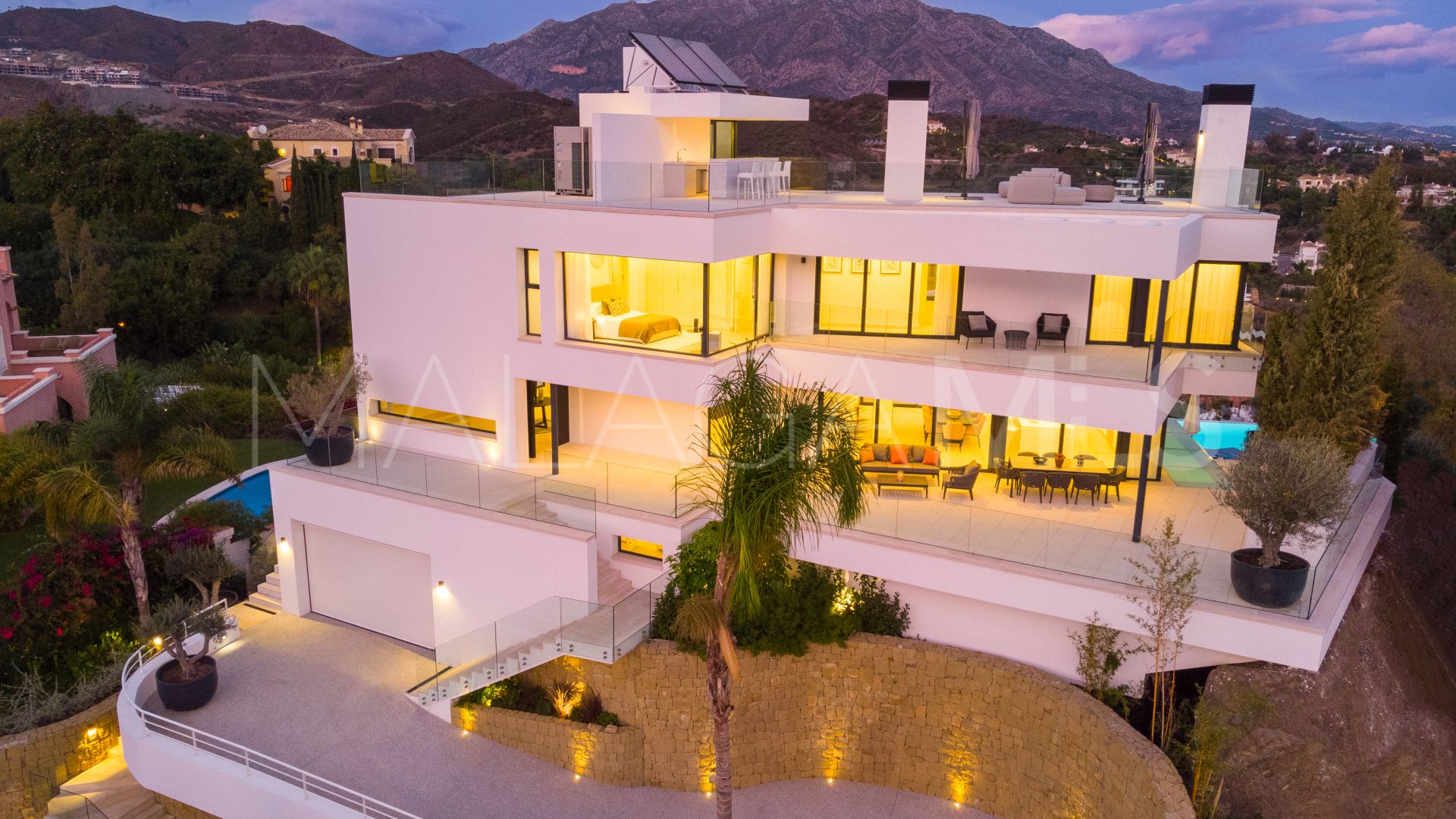 5 bedrooms villa for sale in La Quinta