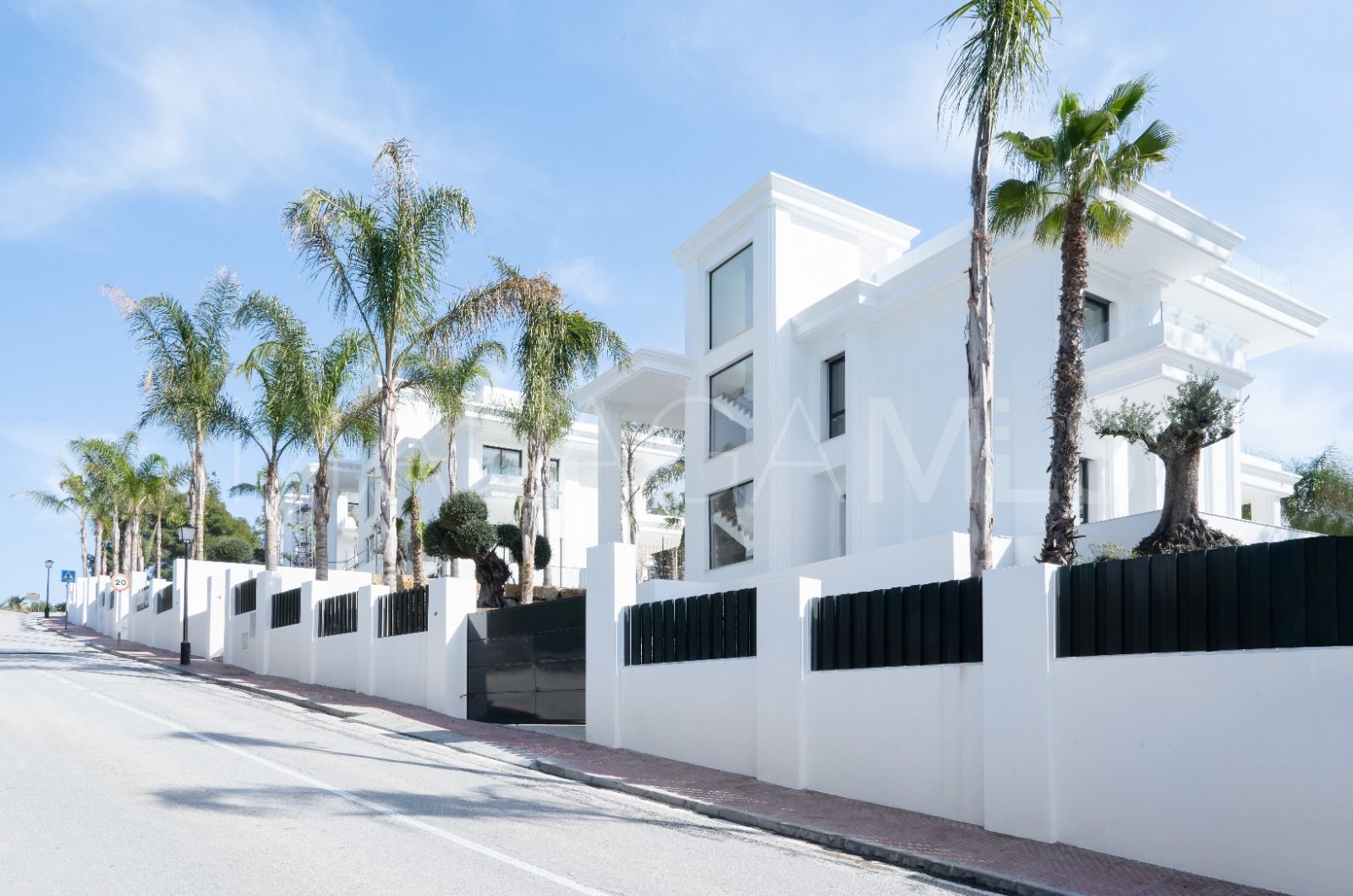Villa for sale in Las Lomas del Marbella Club