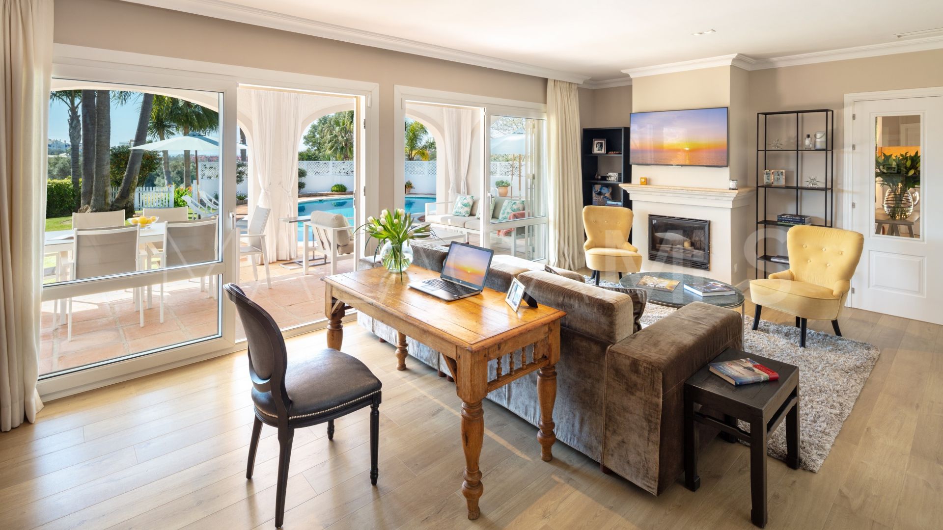 Se vende villa in El Rosario with 5 bedrooms