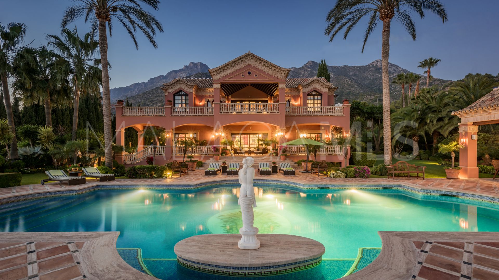 Villa for sale in Sierra Blanca