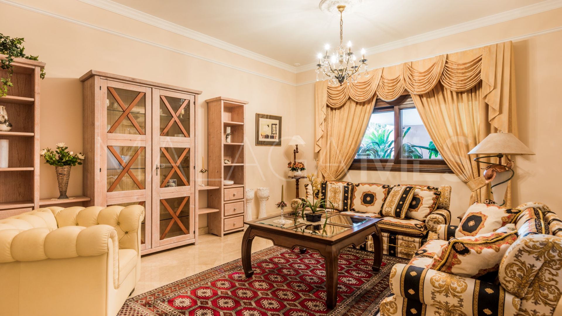 Villa for sale in Sierra Blanca