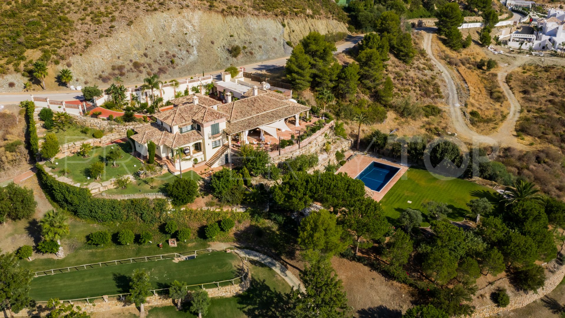 For sale villa with 4 bedrooms in Marbella Club Golf Resort