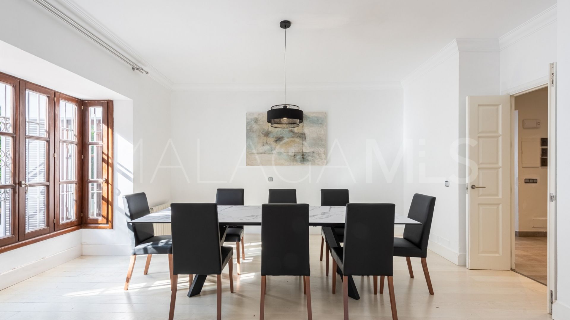 Villa for sale in Guadalmina Baja