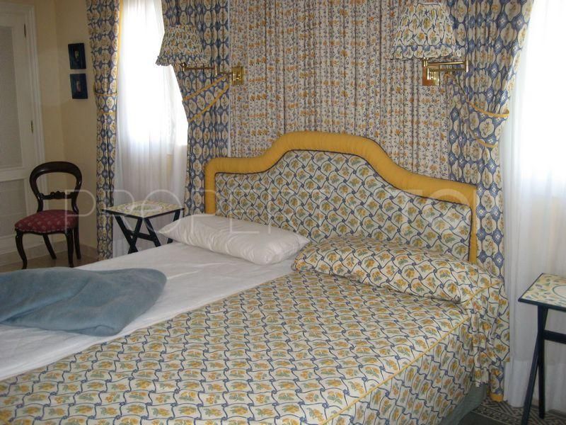 Adosado en venta en La Quinta con 5 dormitorios