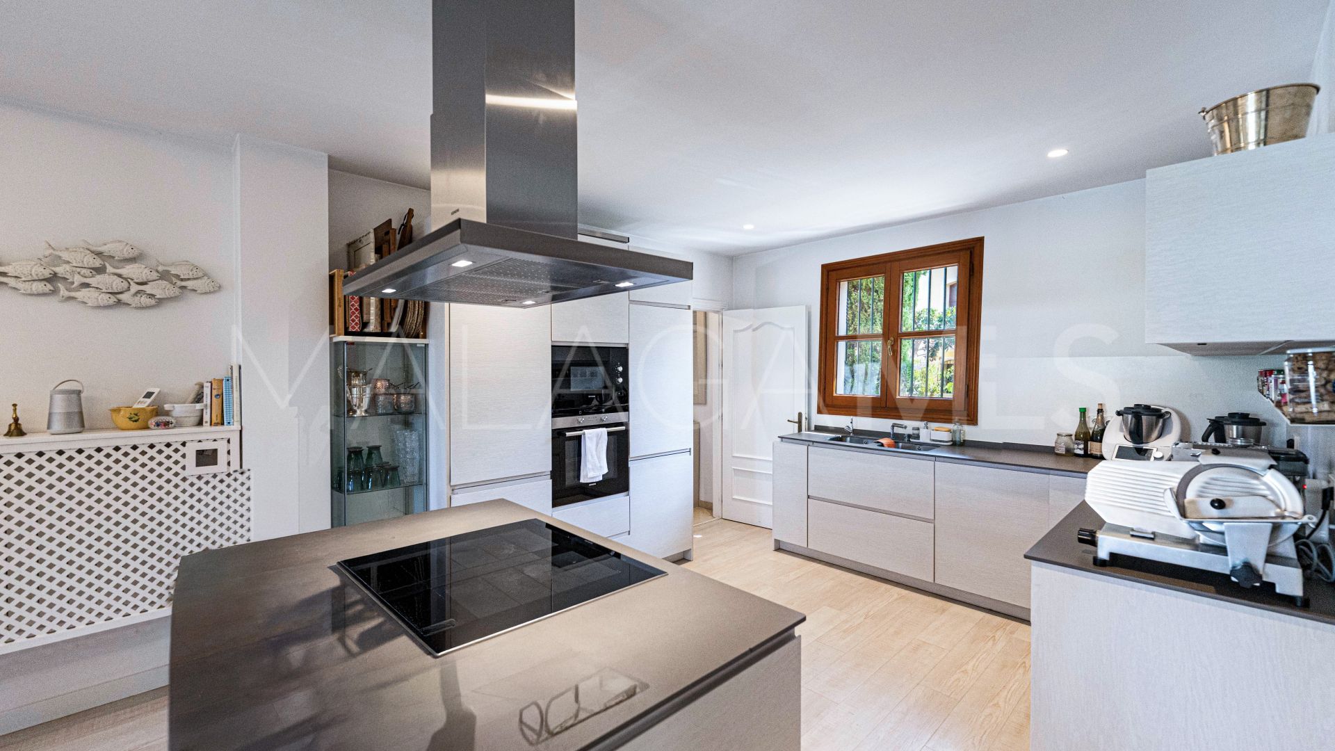 House for sale in Guadalmina Alta