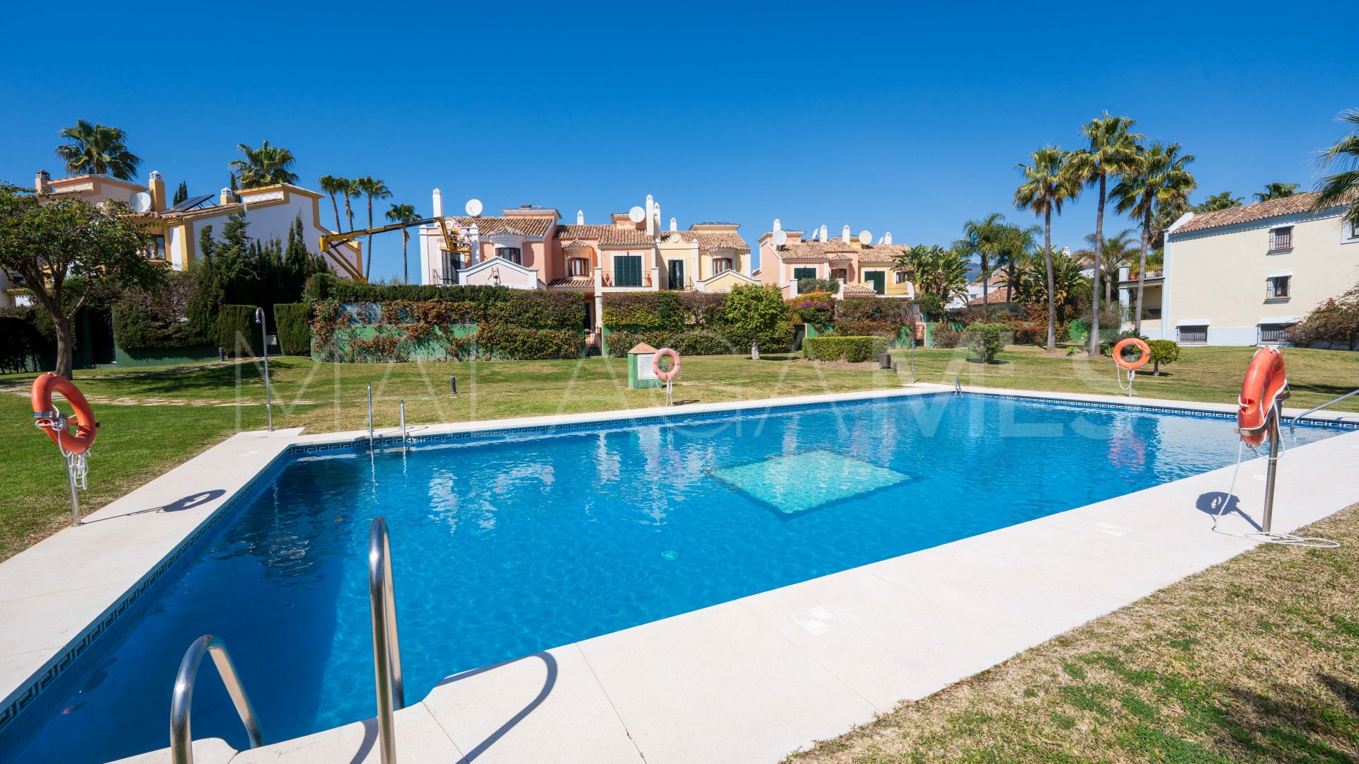 House for sale in Guadalmina Alta