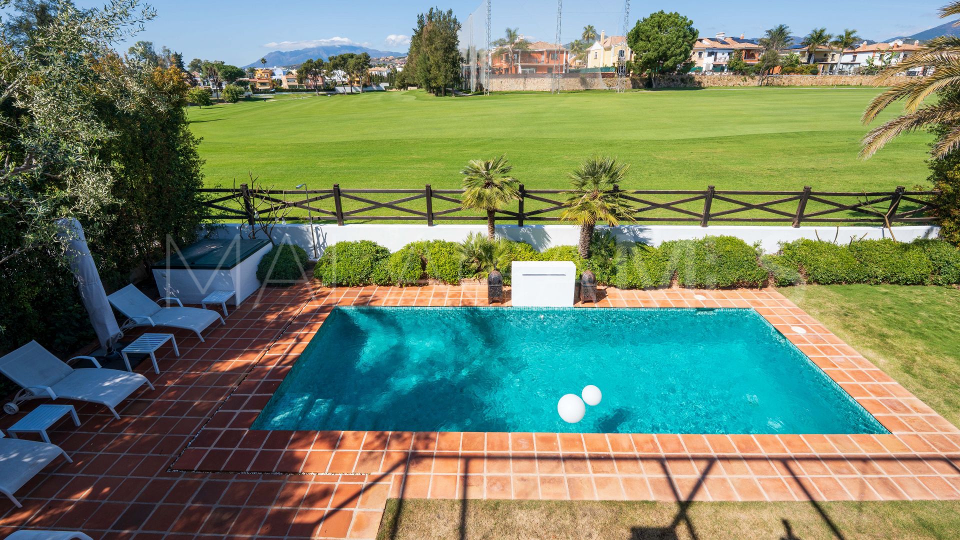 House for sale in Guadalmina Alta