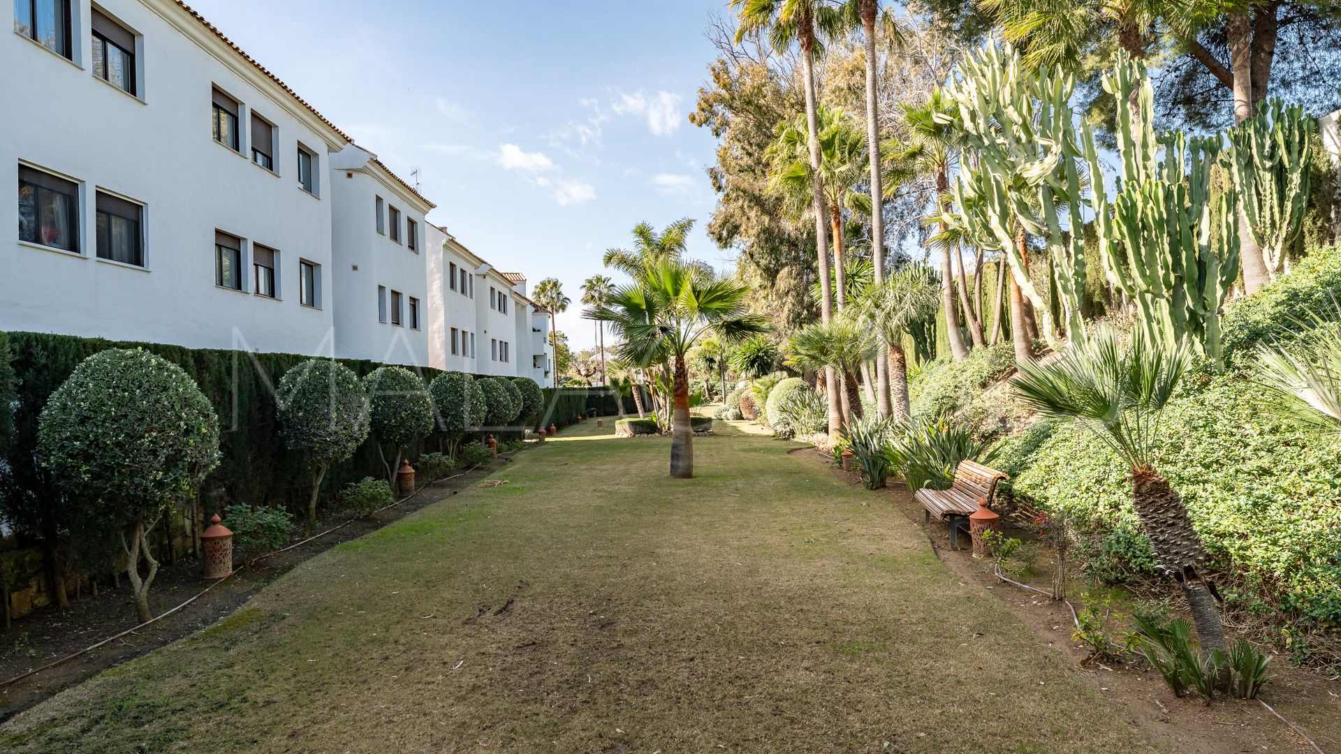 Markplanslägenhet for sale in Costalita