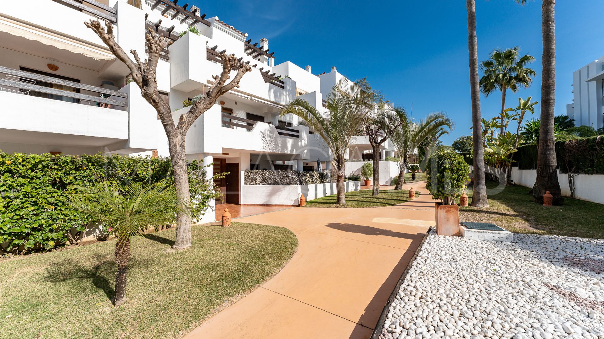 Markplanslägenhet for sale in Costalita