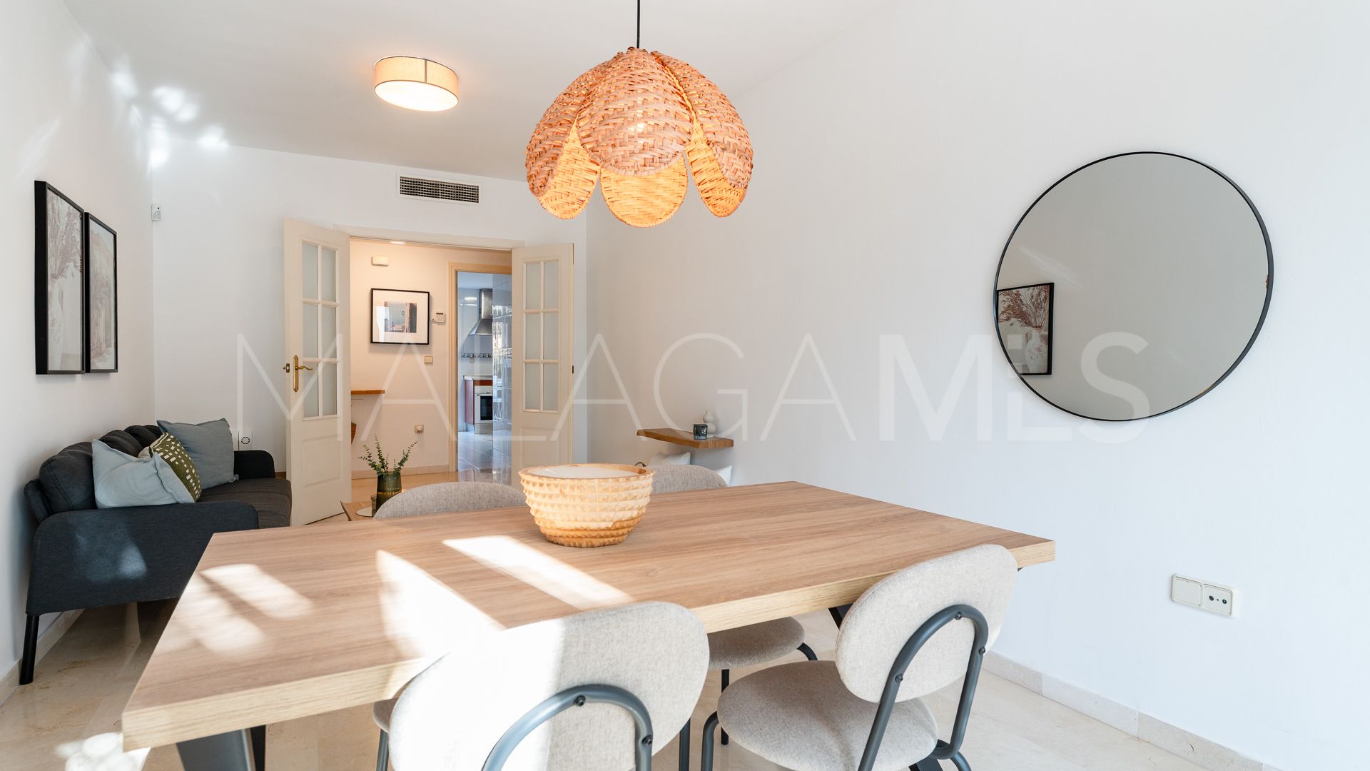 Markplanslägenhet for sale in Costalita