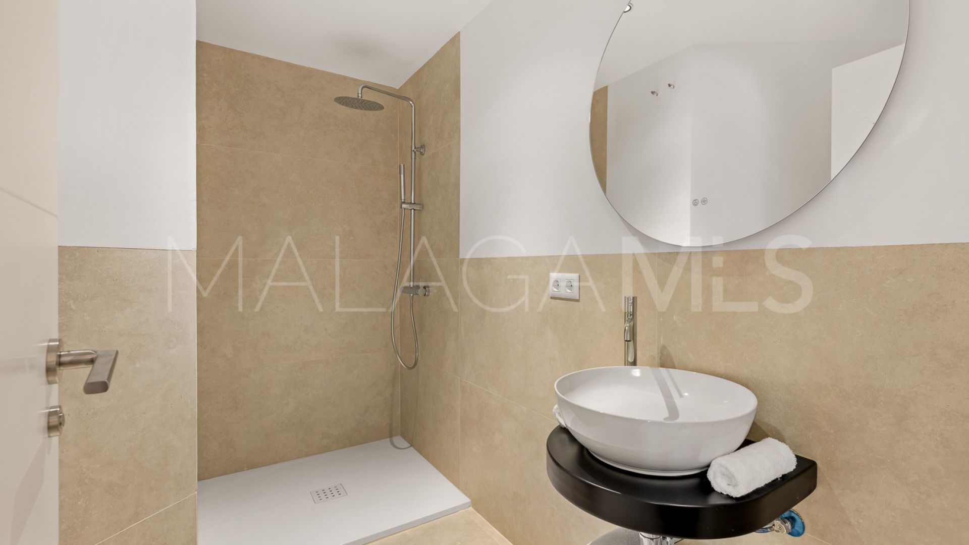 Zweistöckiges penthouse for sale in Señorio de Aloha