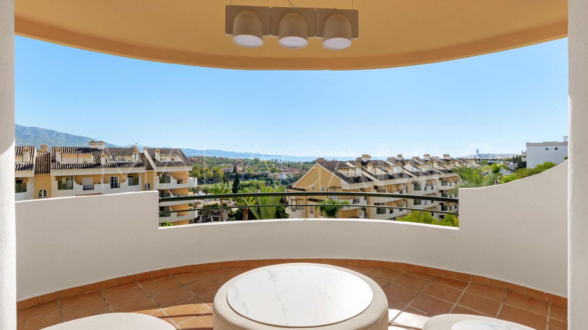 Zweistöckiges penthouse for sale in Señorio de Aloha