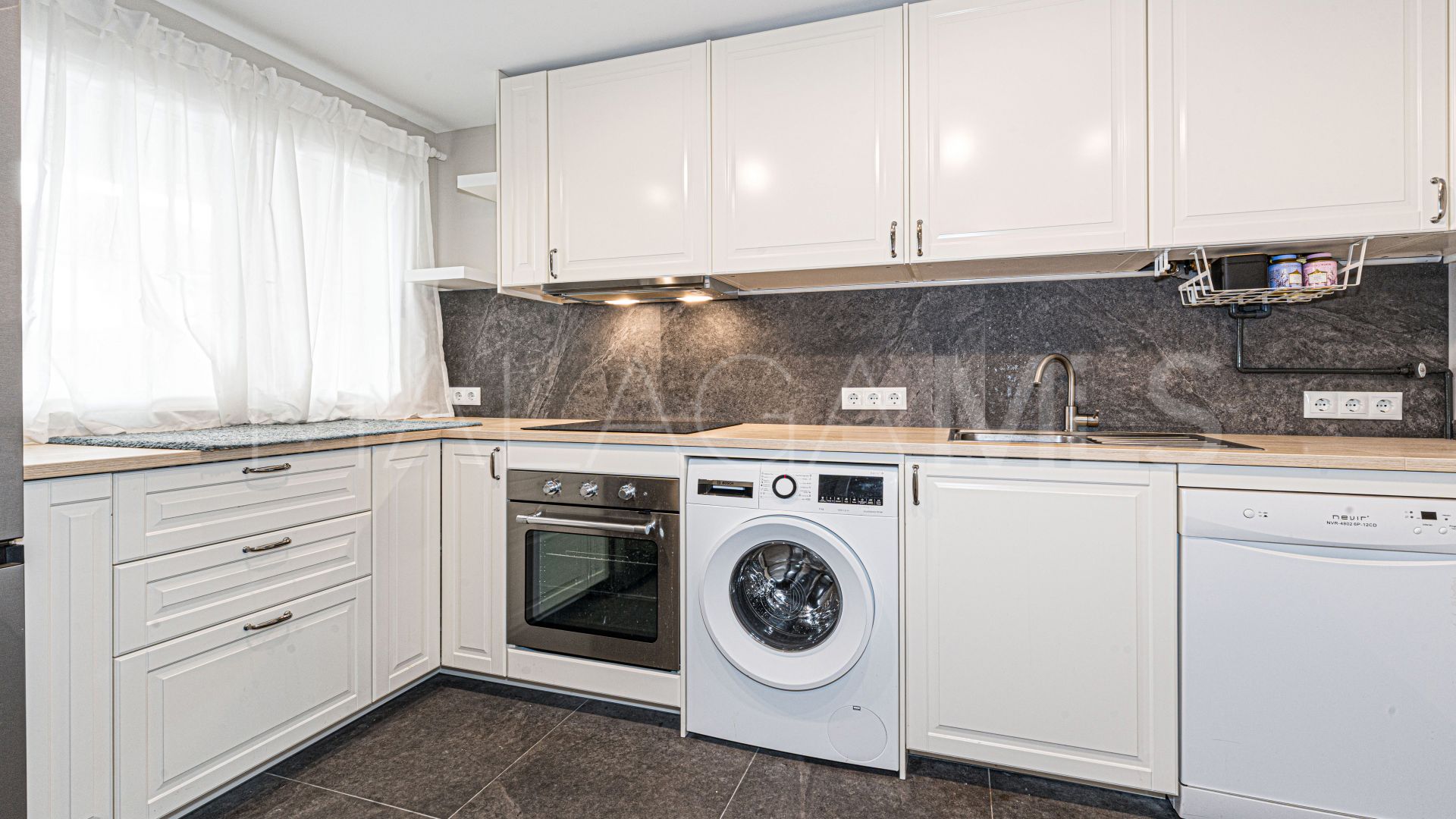 Apartment in Guadalmina Alta for sale