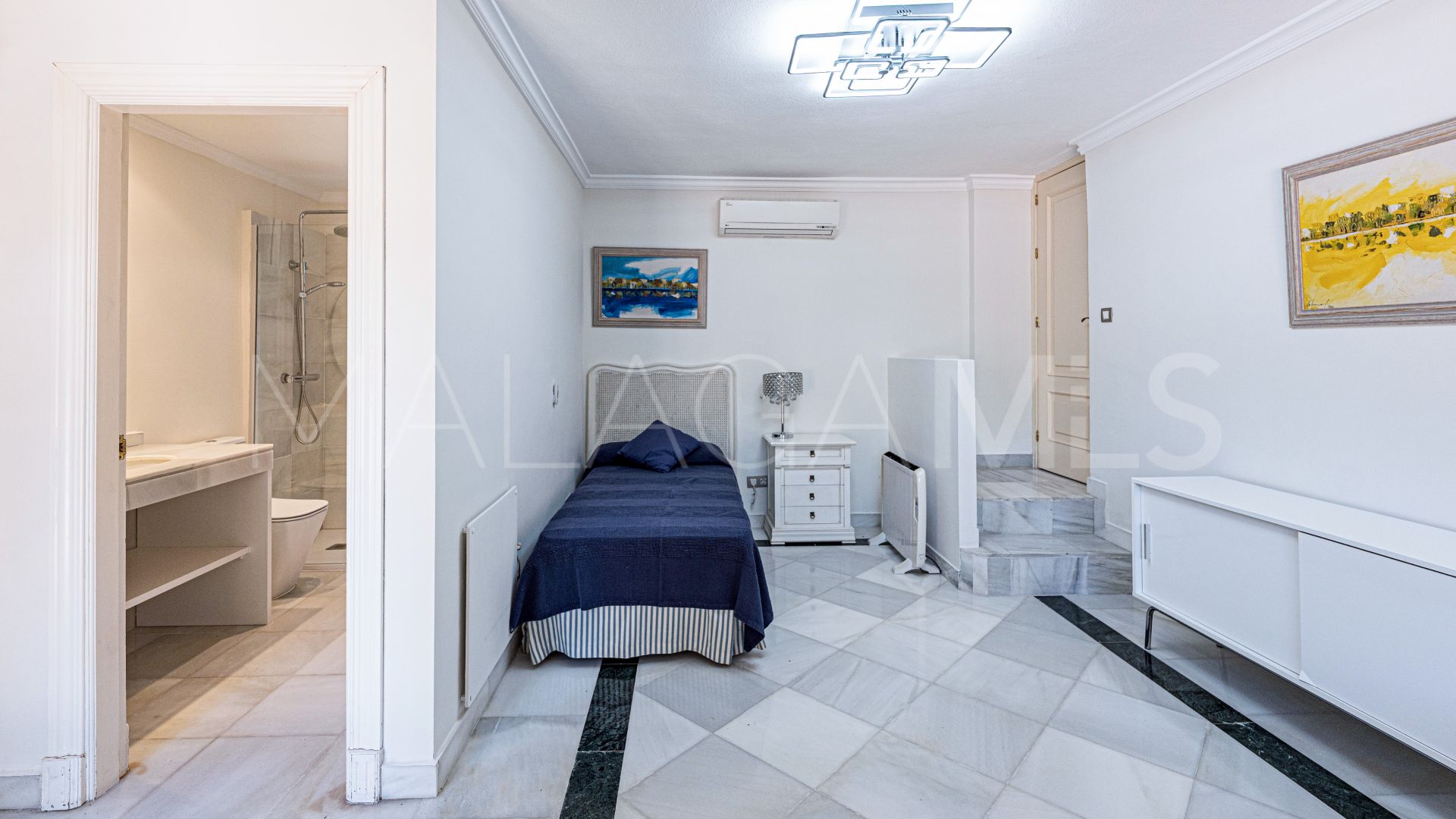 Casa for sale in Guadalmina Baja