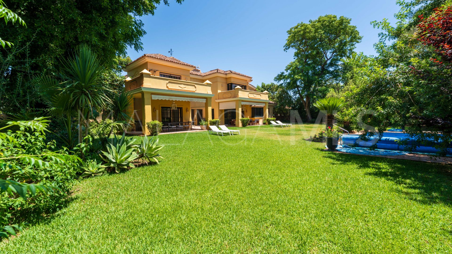 Casa for sale in Guadalmina Baja