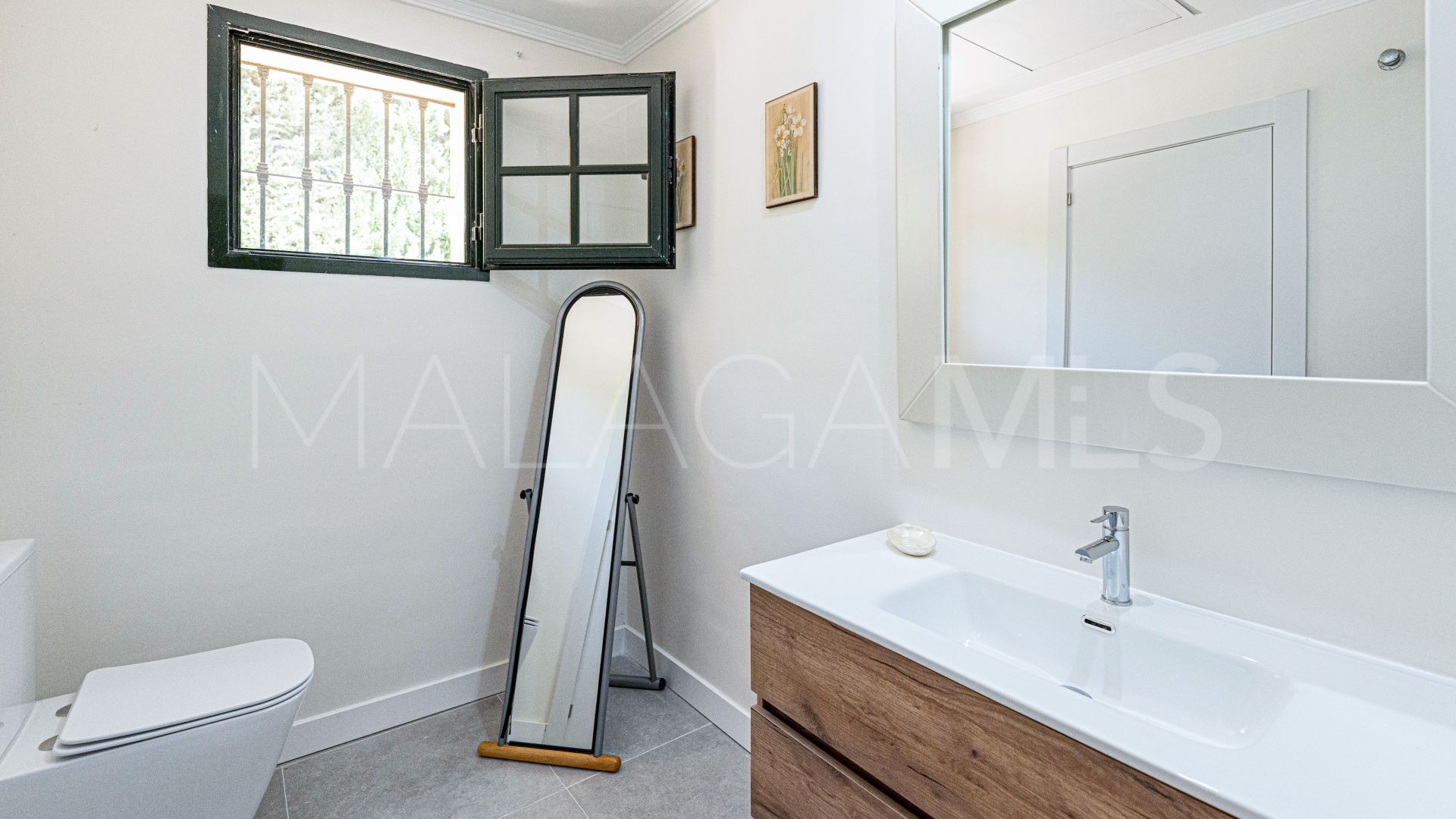 Casa for sale in Guadalmina Baja