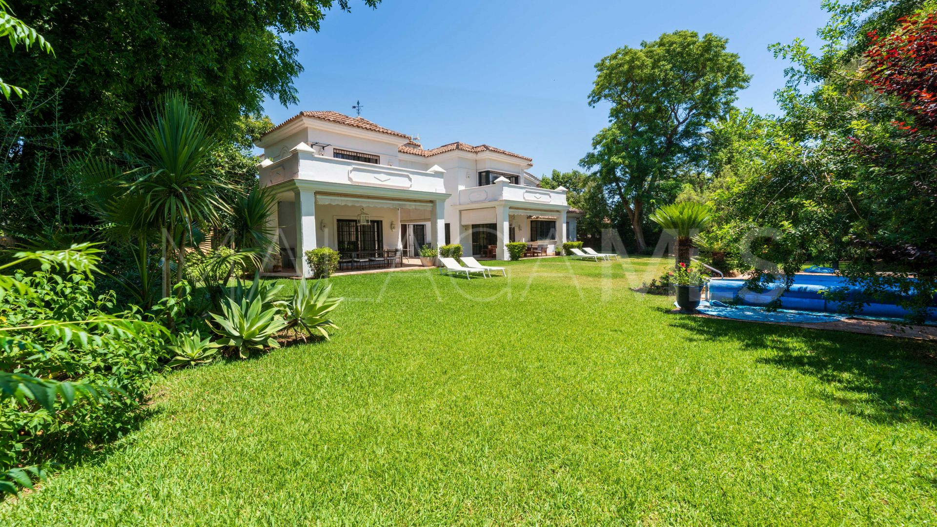 House with 6 bedrooms for sale in Guadalmina Baja