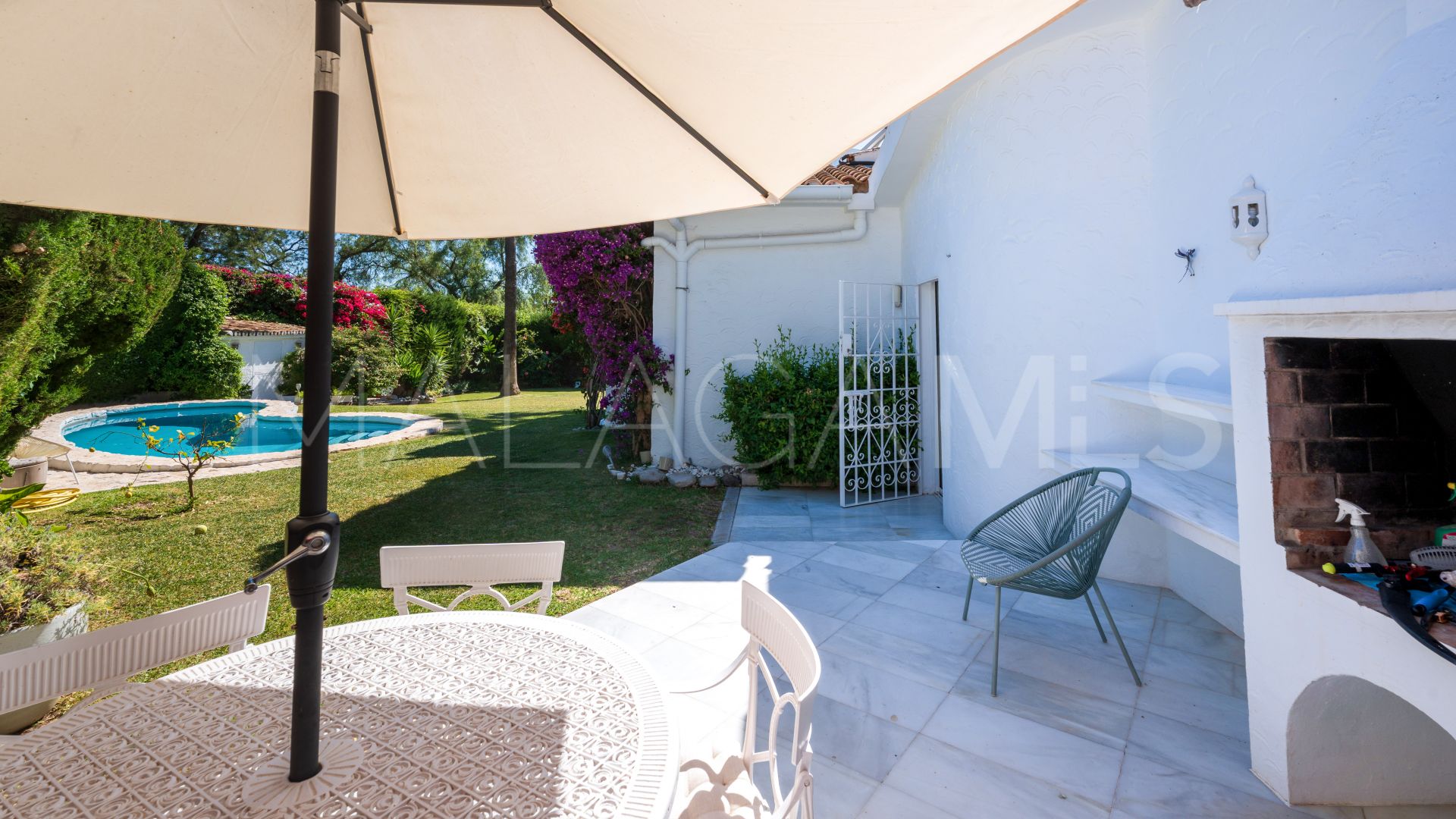 Casa a la venta in Guadalmina Alta with 5 bedrooms