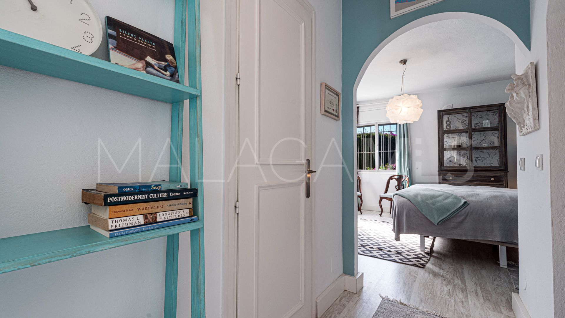 Casa a la venta in Guadalmina Alta with 5 bedrooms